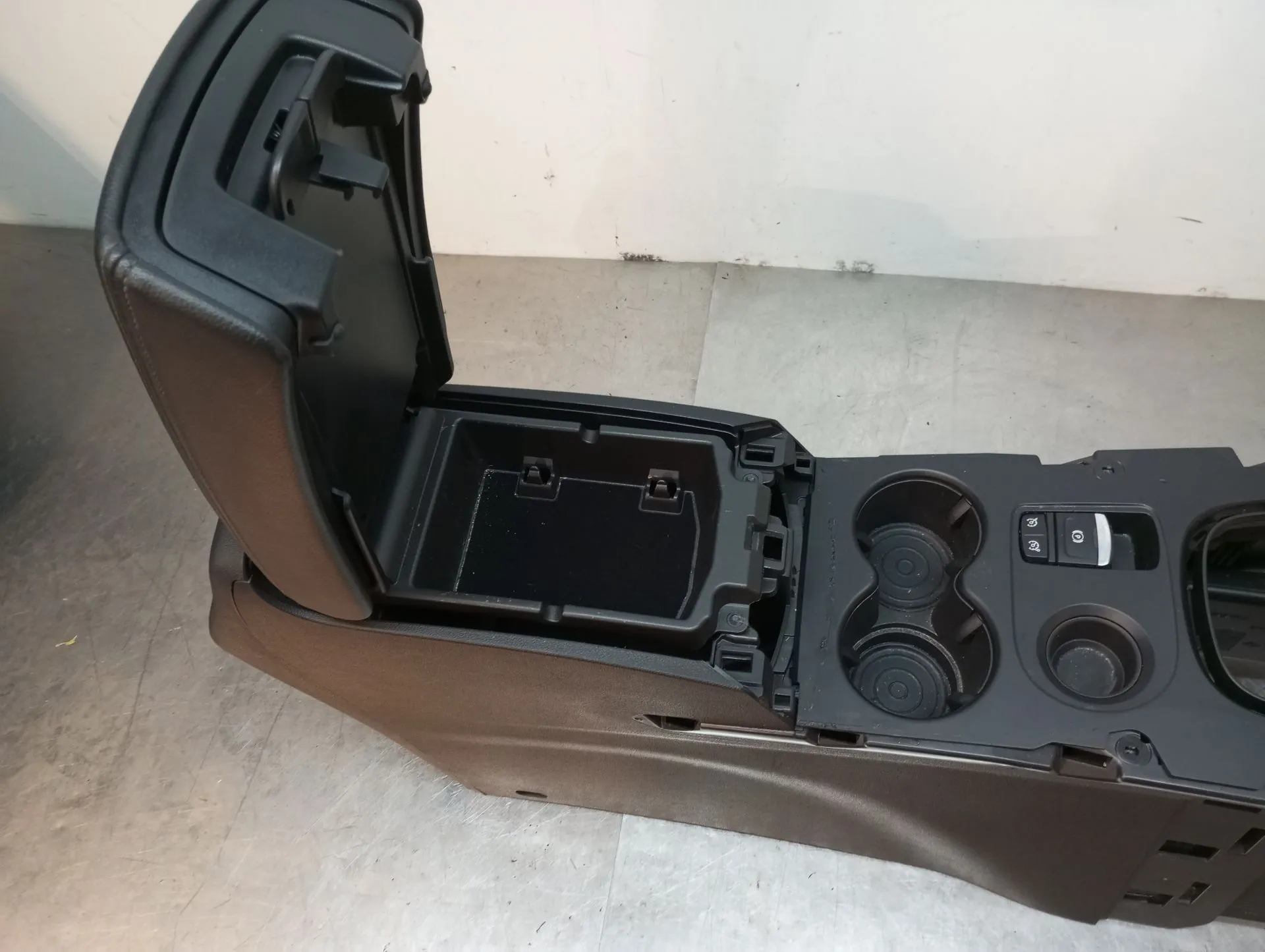 Apoio de braço RENAULT Kadjar (HA_, HL_) Imagem-4