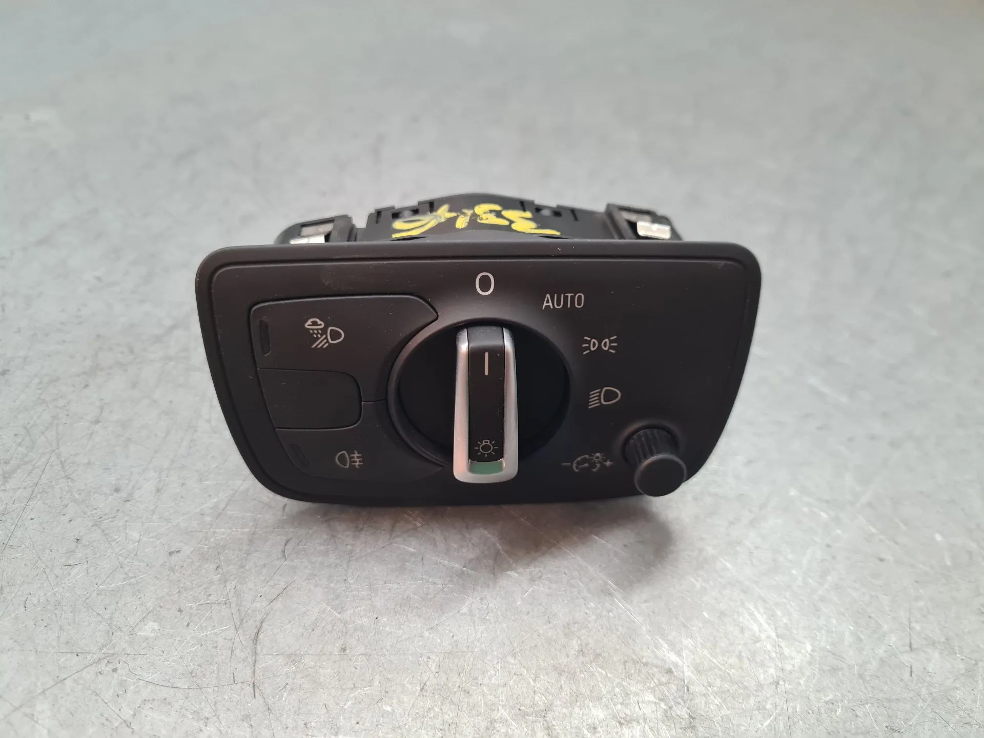 Botão / interruptor de luzes AUDI A6 Allroad (4GH, 4GJ, C7) Imagem-1