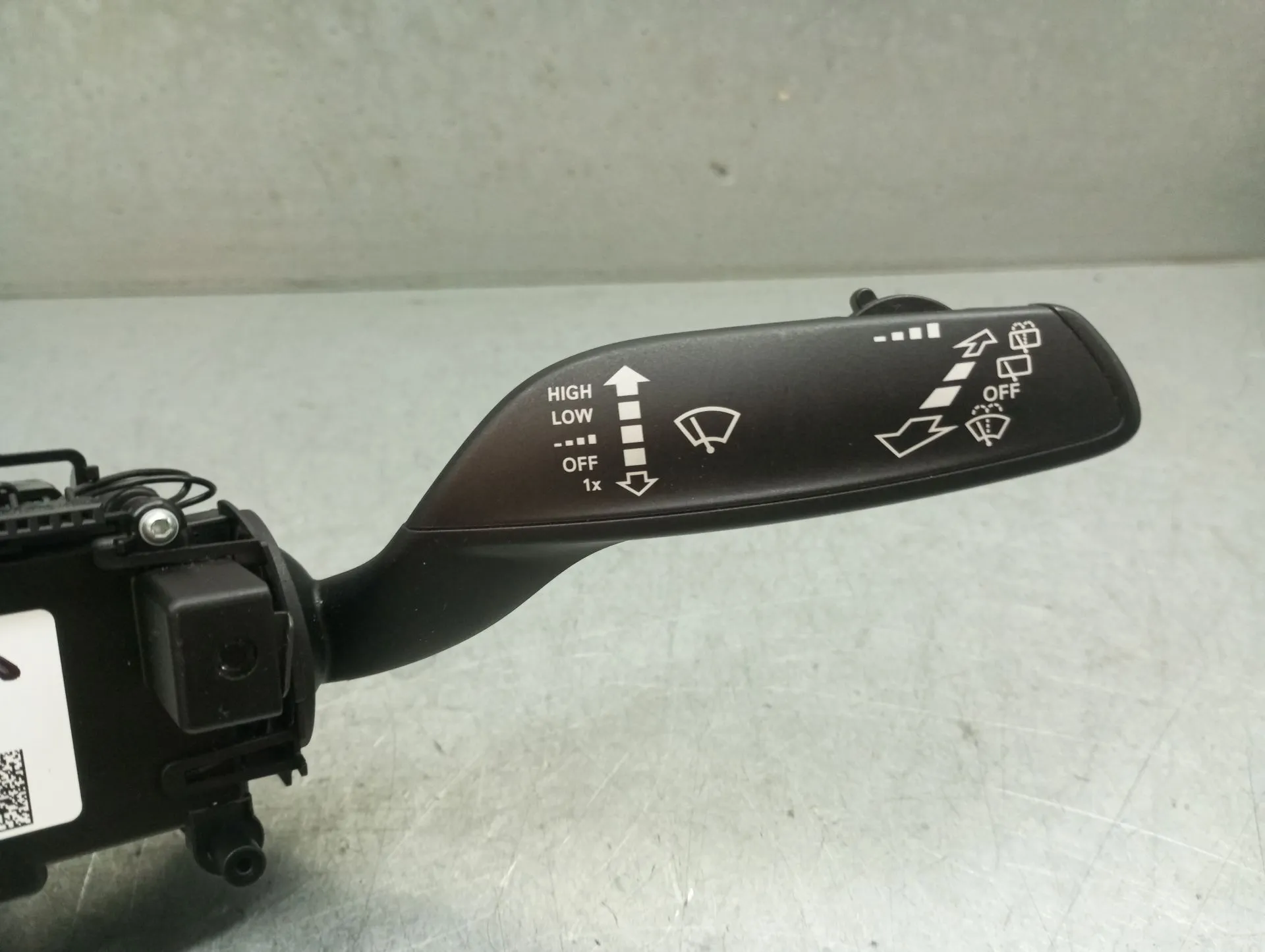Light and wiper lever set AUDI A6 Allroad (4GH, 4GJ, C7) Imagem-4