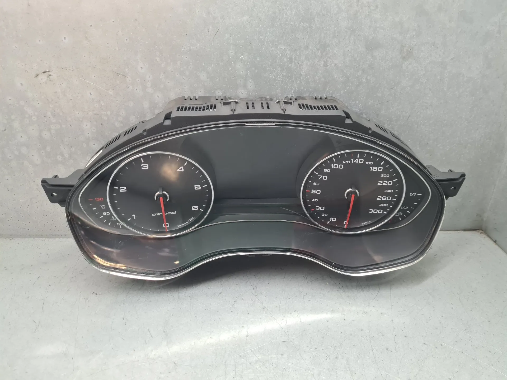 Quadrante / painel de instrumentos AUDI A6 Allroad (4GH, 4GJ, C7)