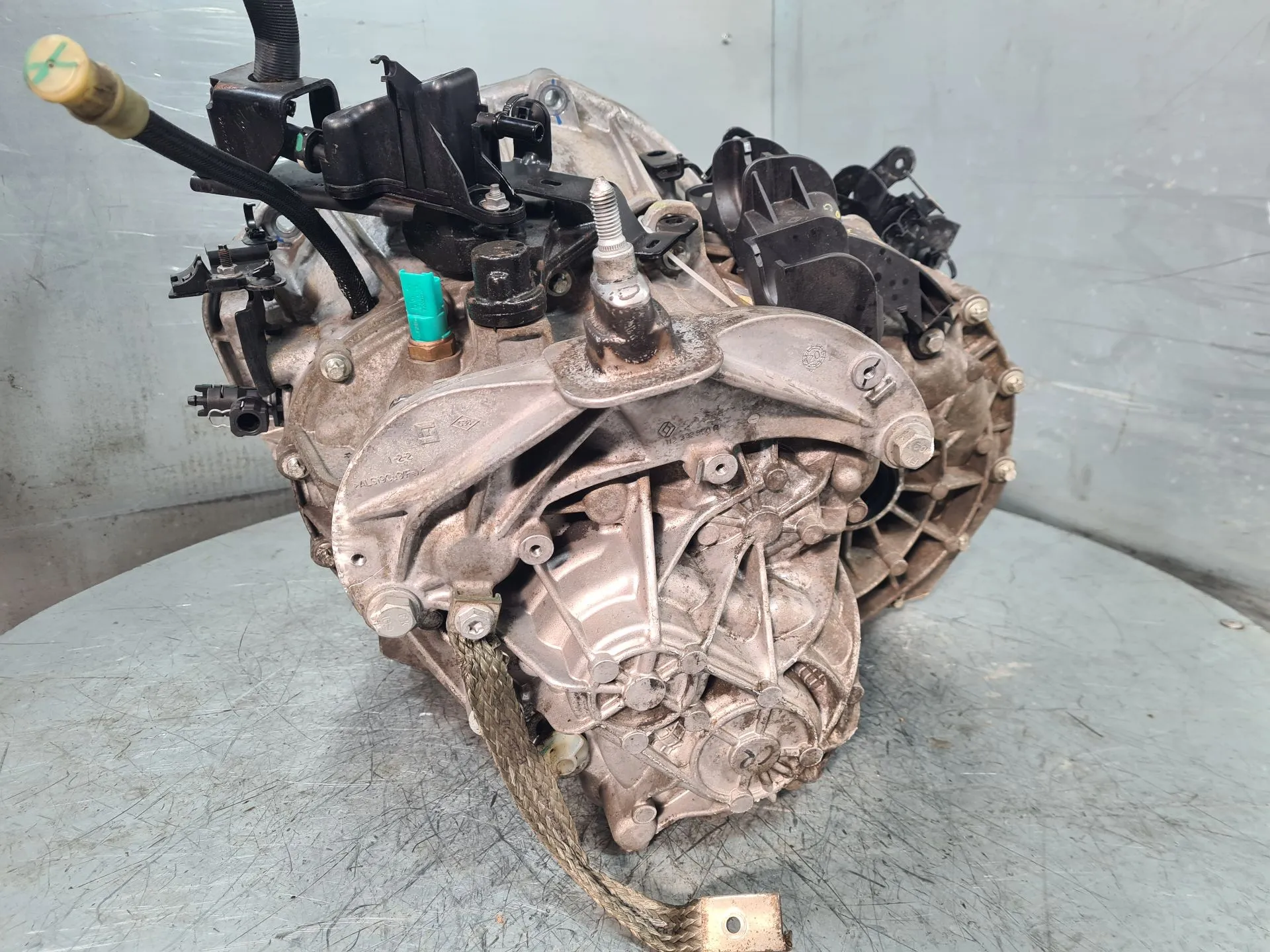 Boîte de vitesses manuelle NISSAN NV300 Combi (X82) Imagem-3