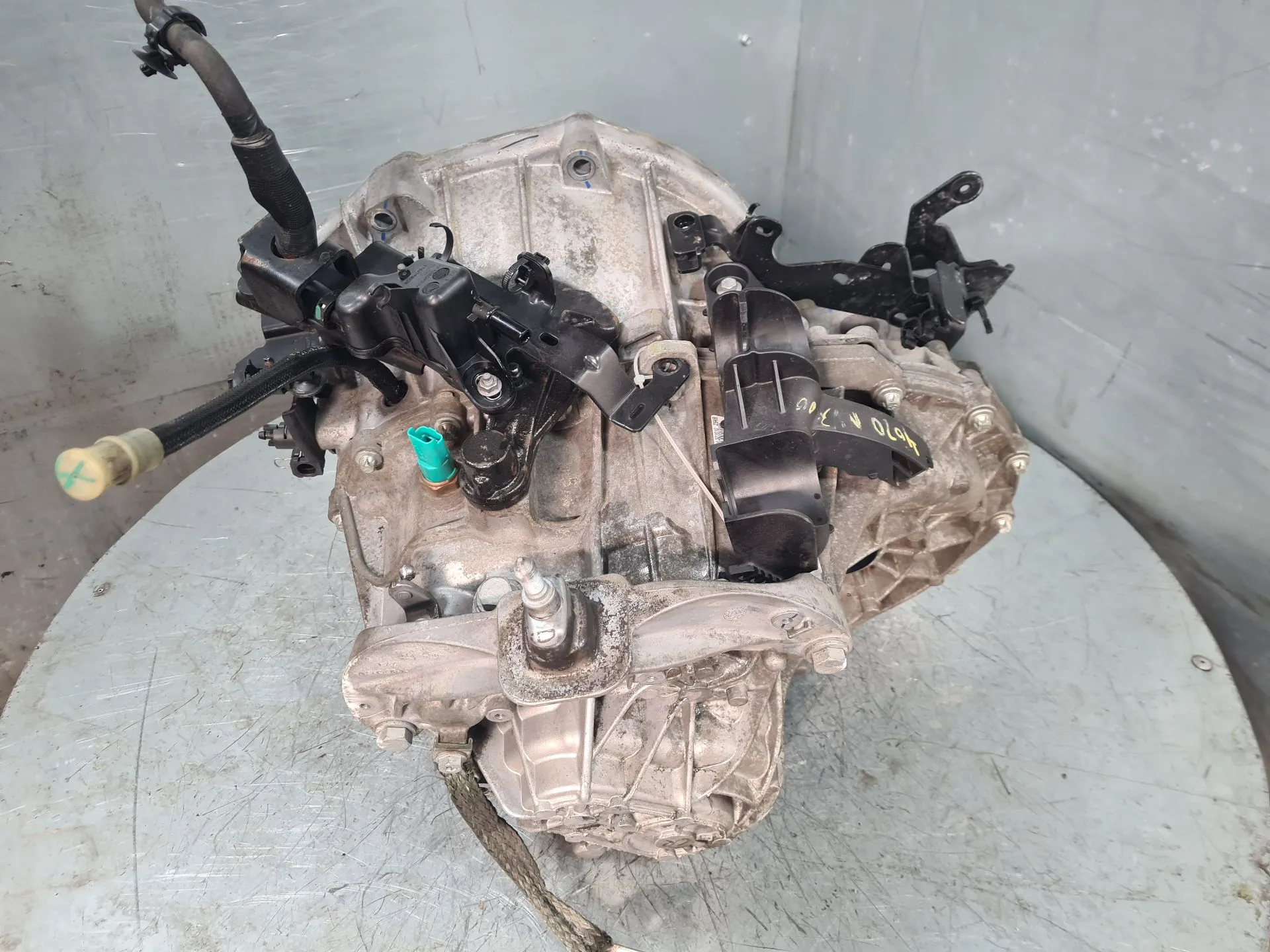 Boîte de vitesses manuelle NISSAN NV300 Combi (X82) Imagem-4