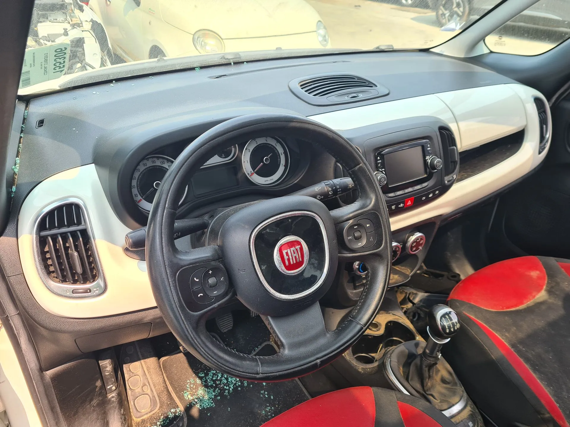 Frente Completa FIAT 500L (351_, 352_) Imagem-3