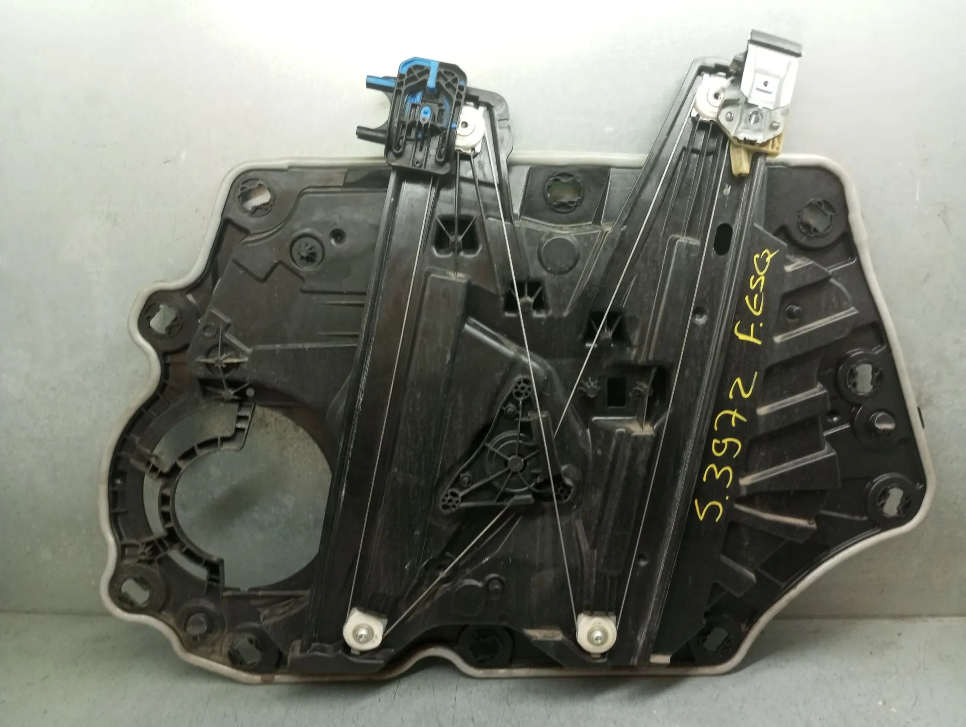 Alzavetro anteriore sinistro FORD Fiesta VII (HJ, HF)