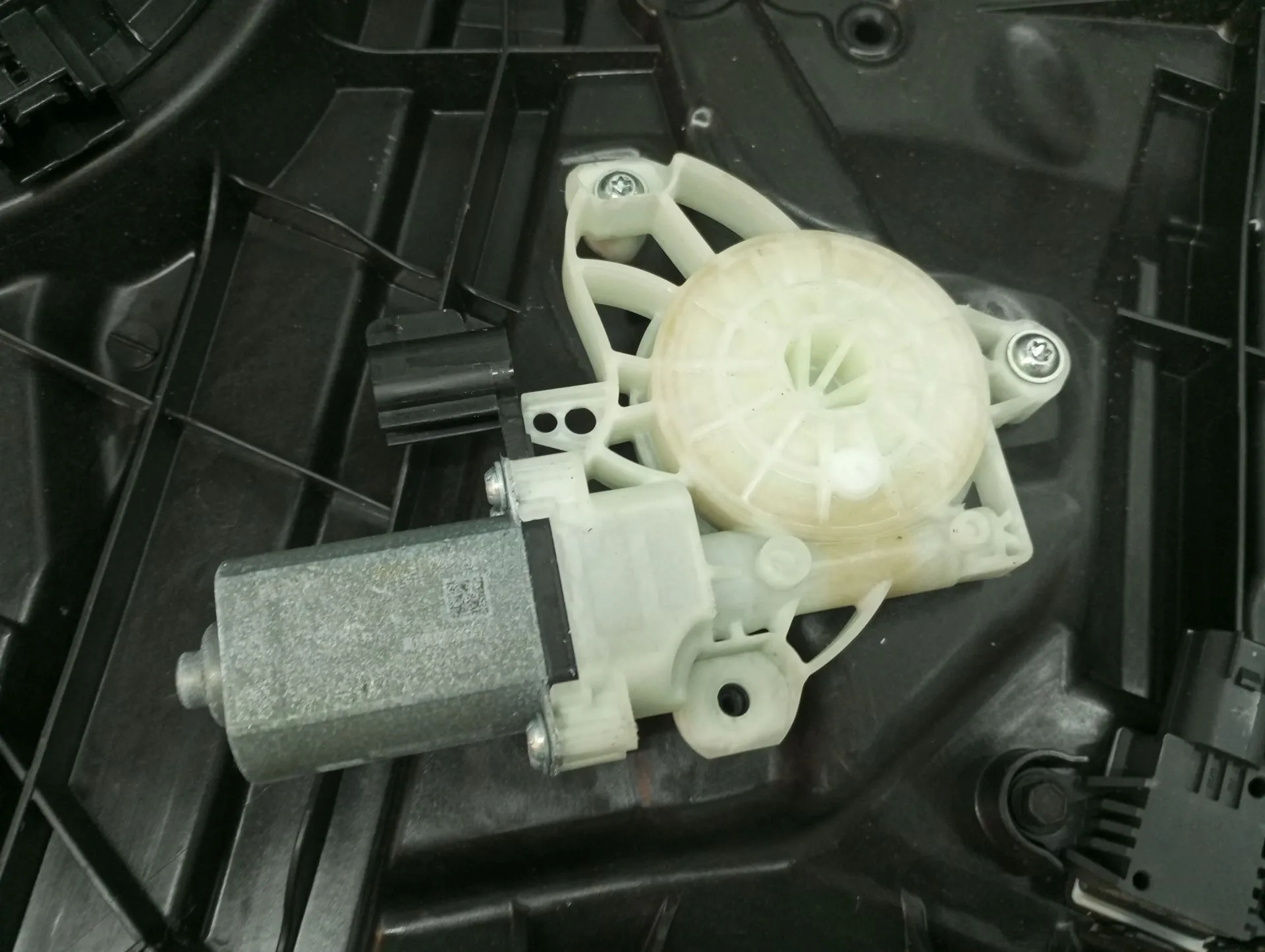 Lève-vitre avant gauche FORD Fiesta VII (HJ, HF) Imagem-2