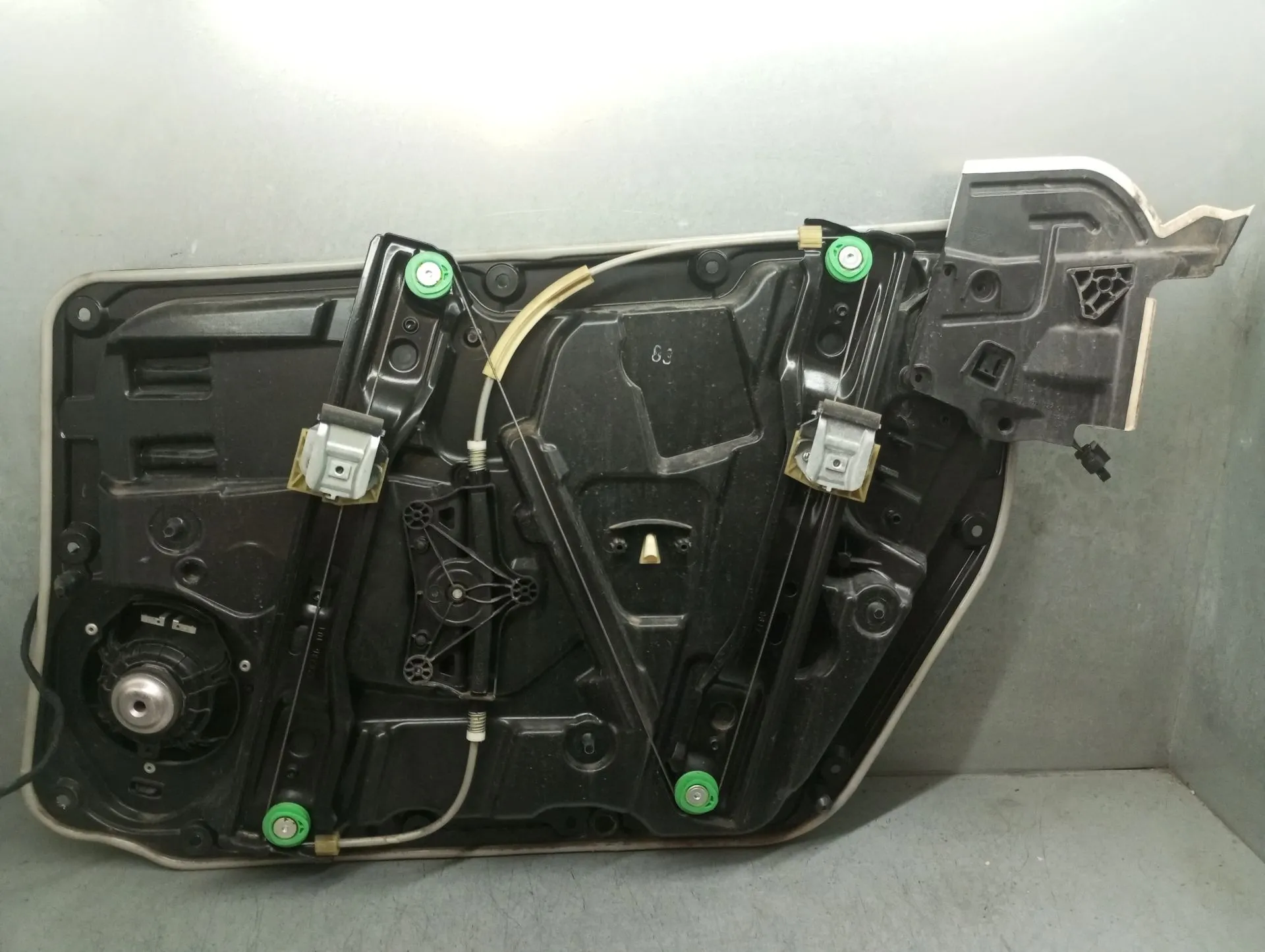 Lève-vitre avant gauche MERCEDES-BENZ Classe A (W176) Imagem-1