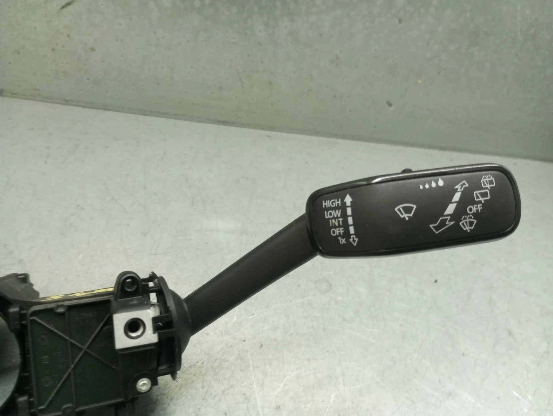 Conjunto / manetes de luzes e limpa vidros SEAT Ateca (KH7) Imagem-3