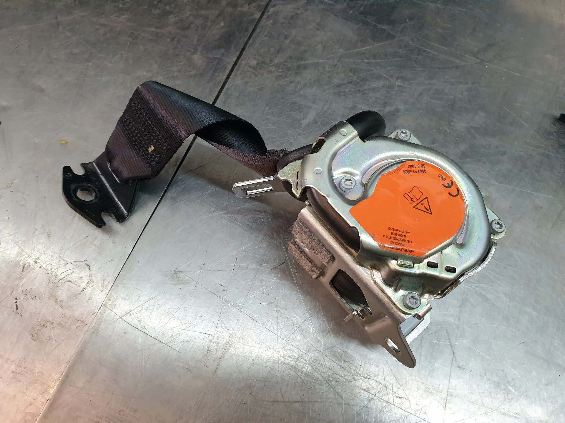 Prétensionneur de ceinture arrière Droite SEAT Arona (KJ7) Imagem-1