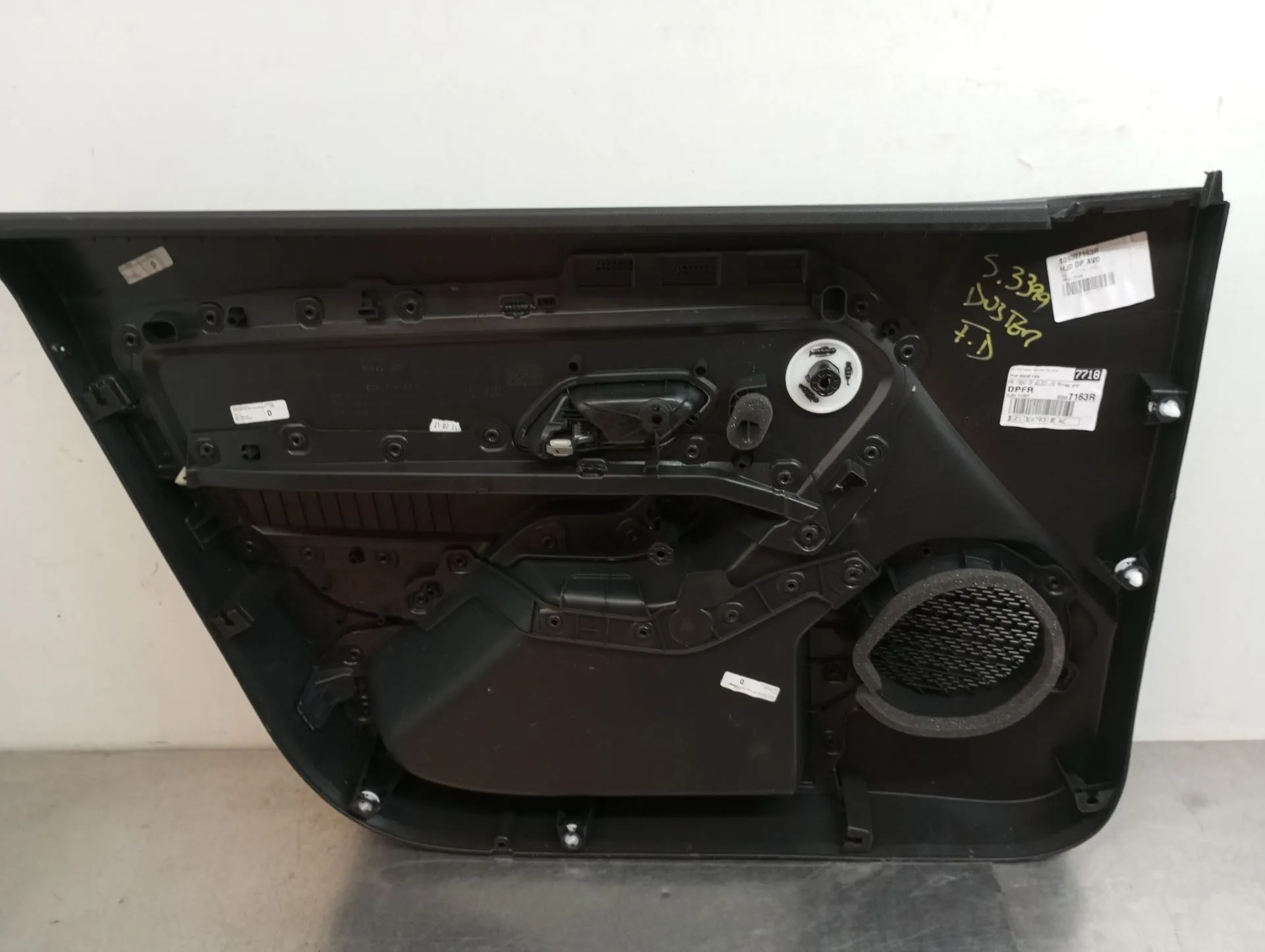 Forra porta / quartela frente direita DACIA Duster (HM_) Imagem-5