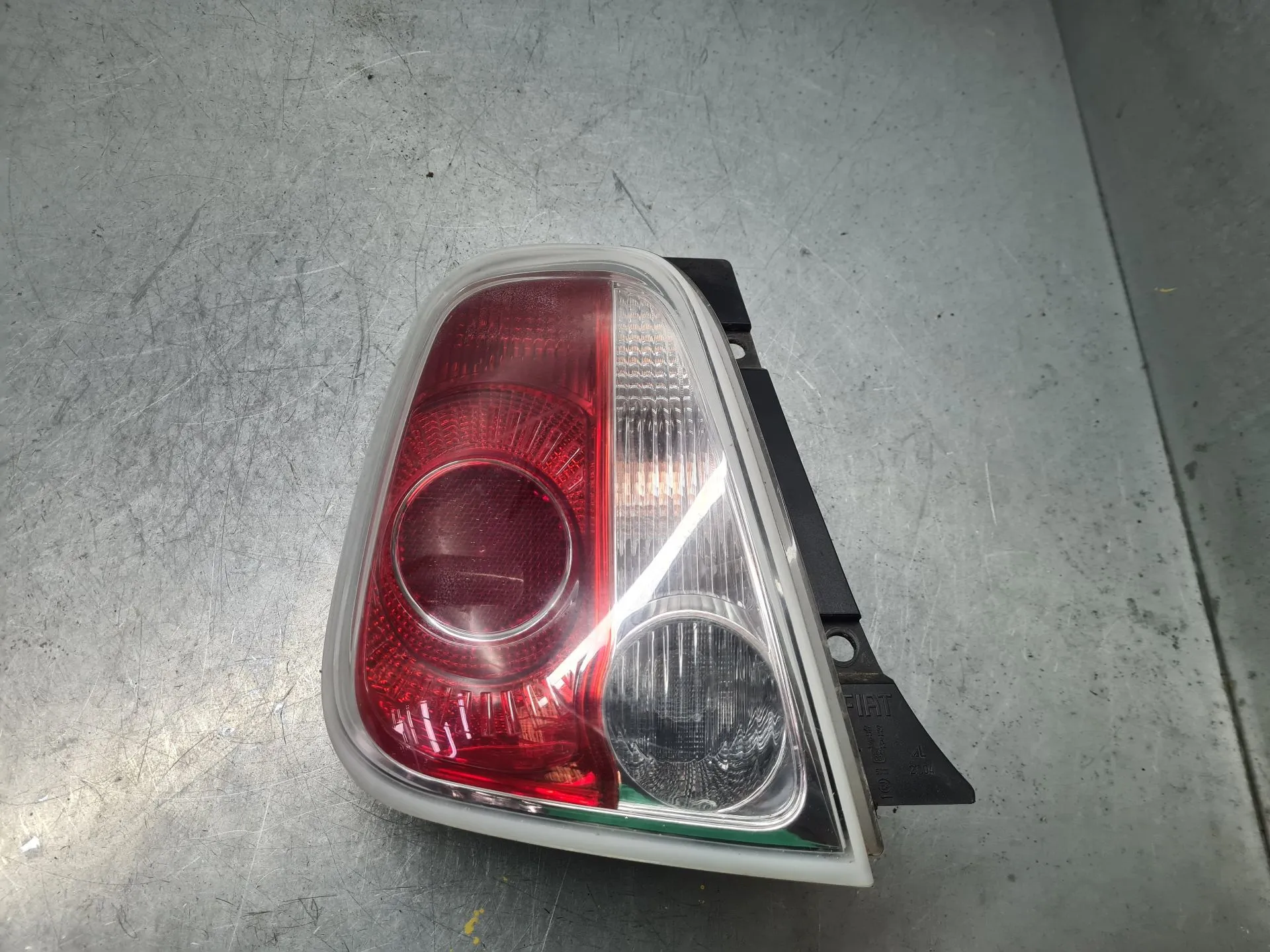 Feu arrière Gauche FIAT 500 (312_)