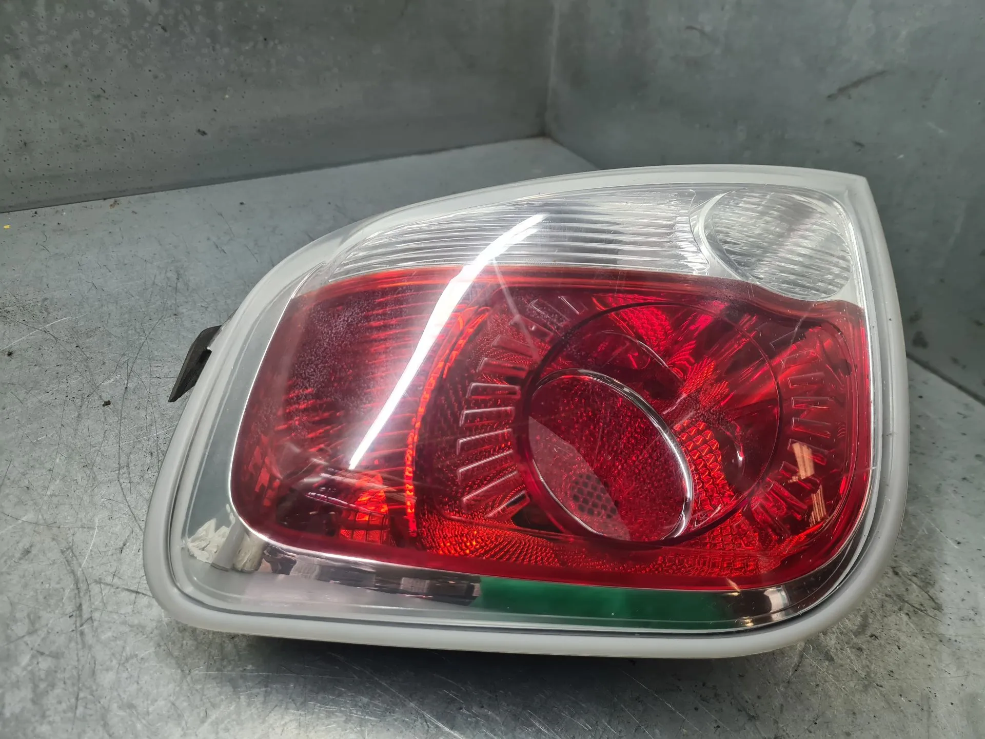 Feu arrière Gauche FIAT 500 (312_) Imagem-1