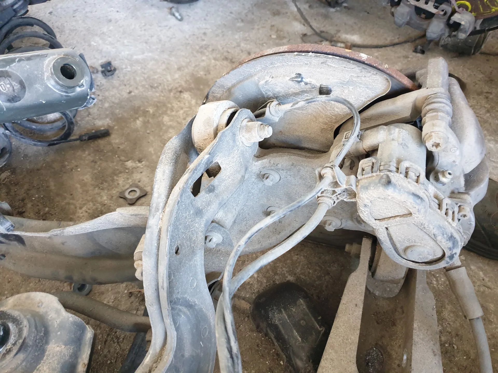 Mangueta trasera derecha MERCEDES-BENZ Classe A (W176) Imagem-1