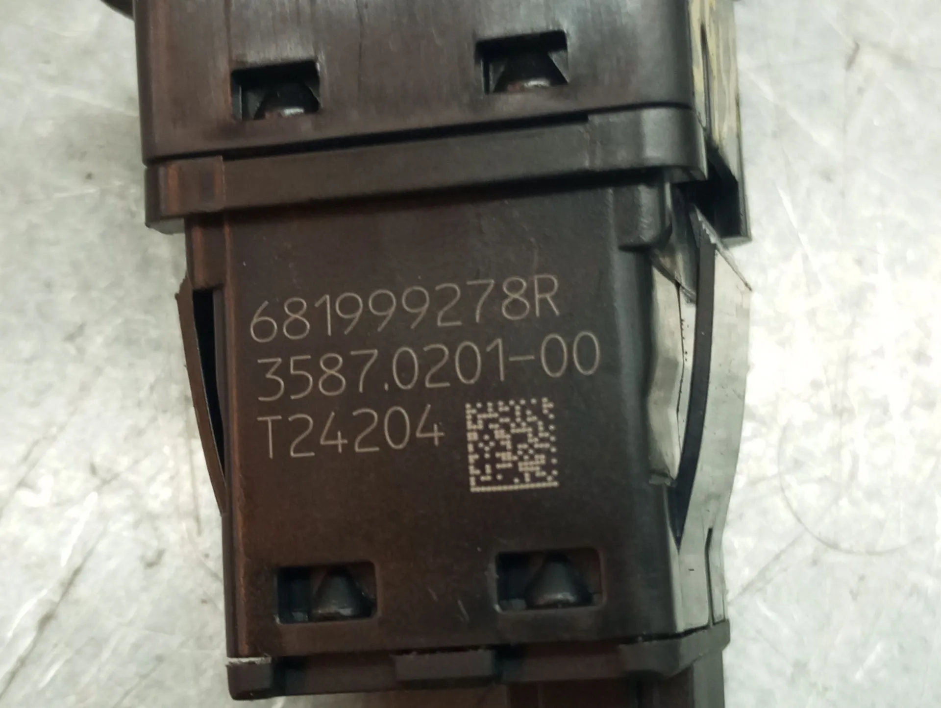 Airbag off switch DACIA Sandero III Imagem-3