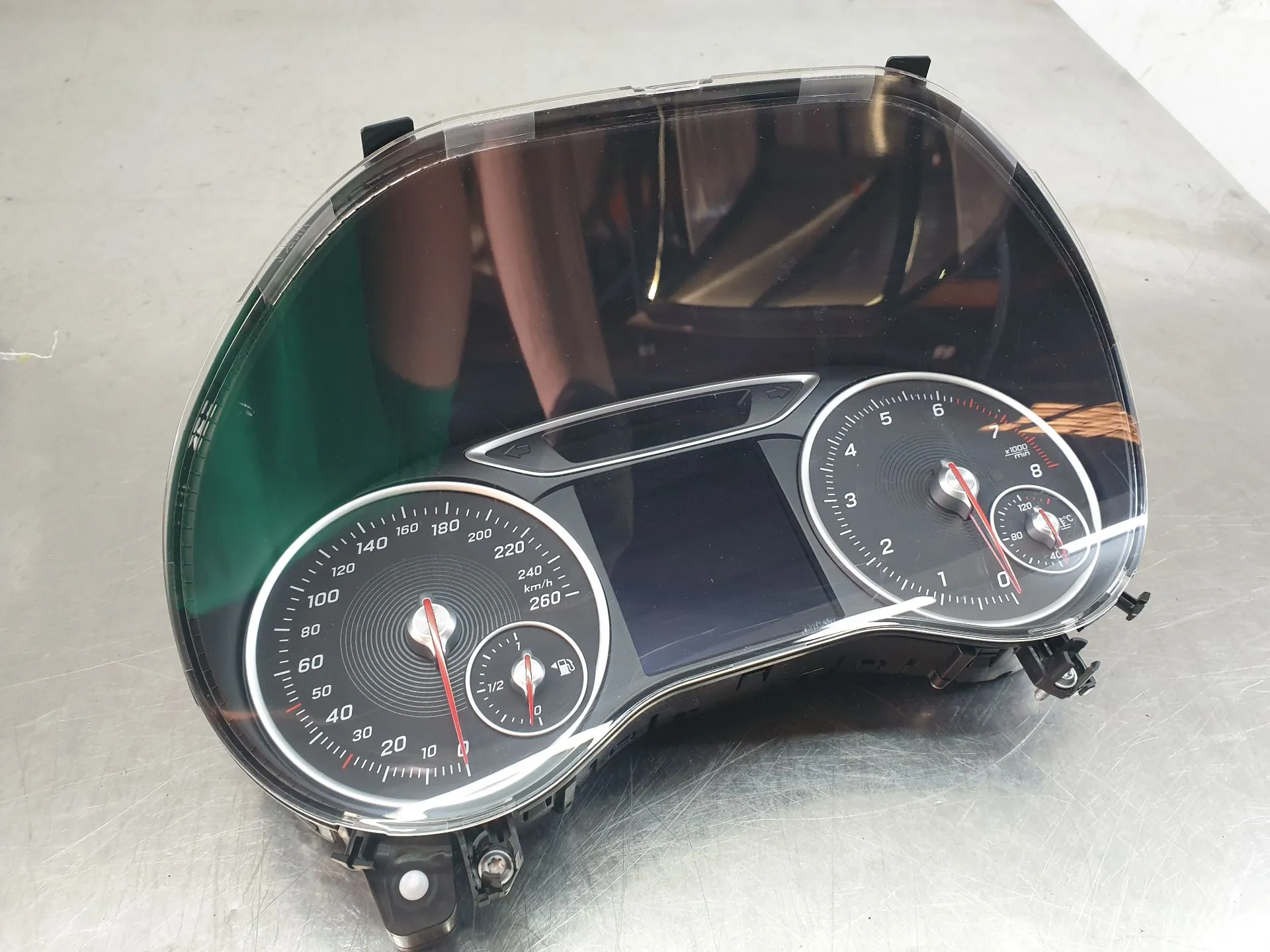 Quadrante / painel de instrumentos MERCEDES-BENZ Classe A (W176)