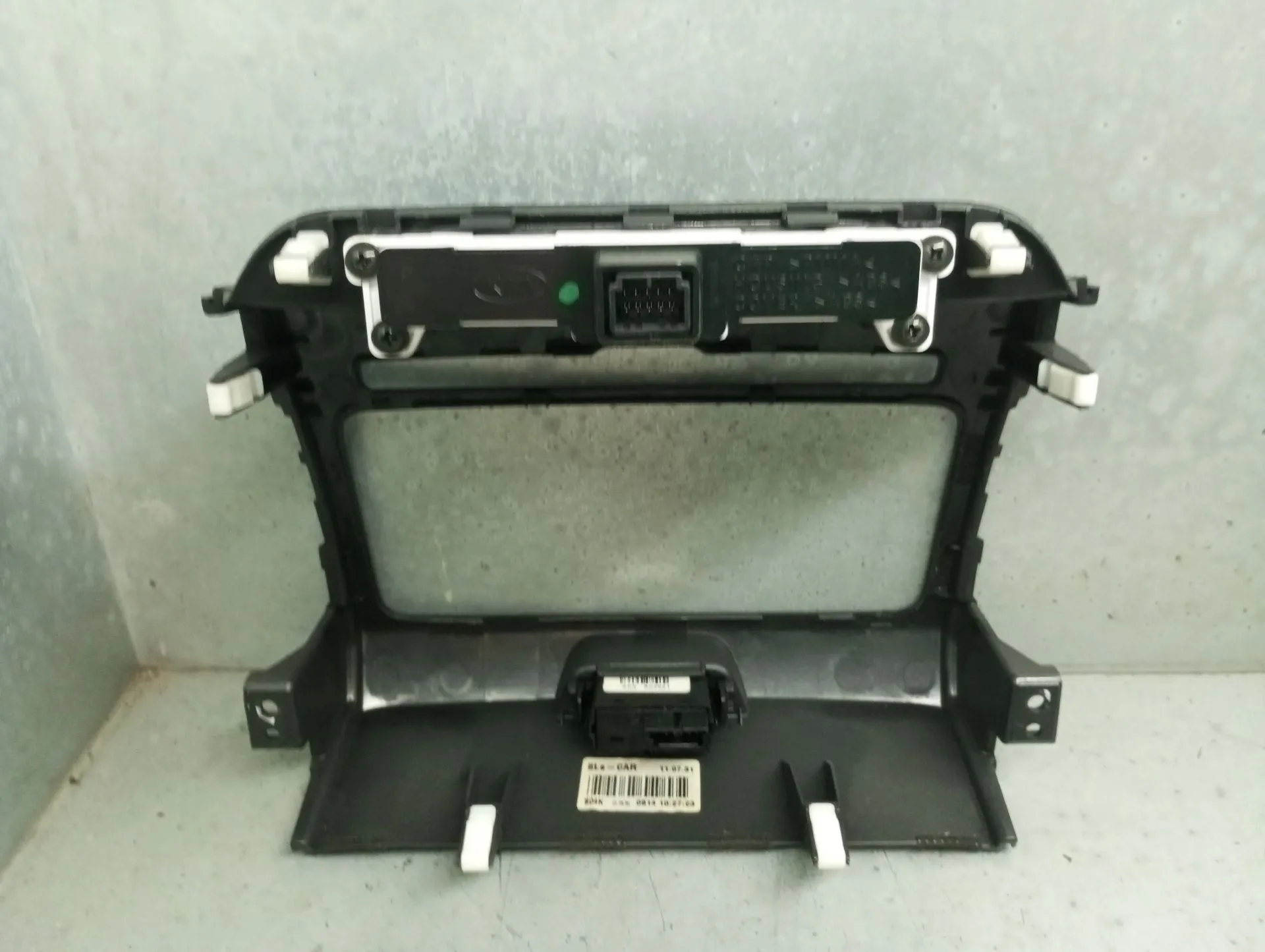 Panneau revêtement console centrale / radio KIA Sportage (SL) Imagem-1