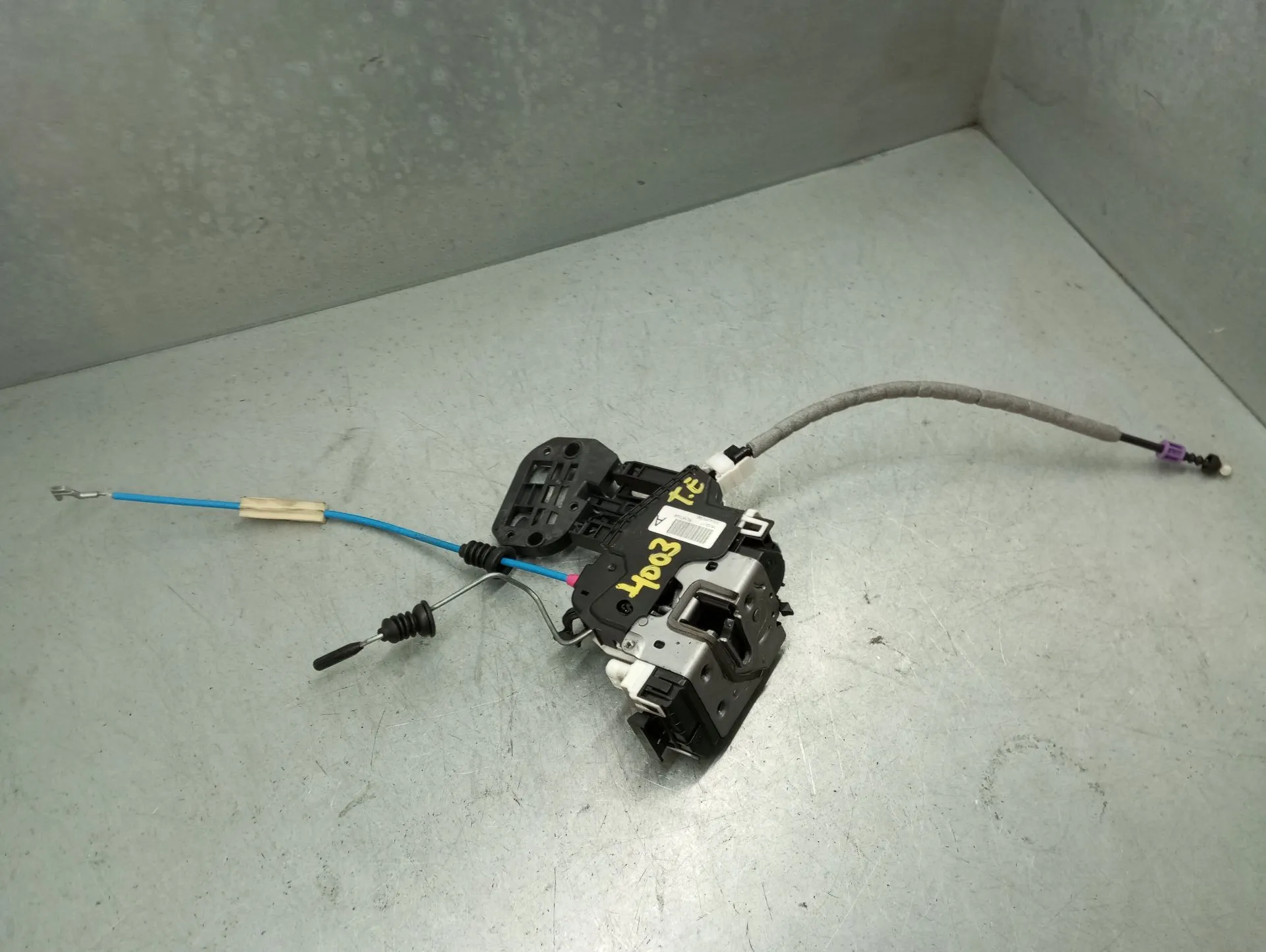 Fechadura / fecho porta trás esquerdo MERCEDES-BENZ Classe A (W176)