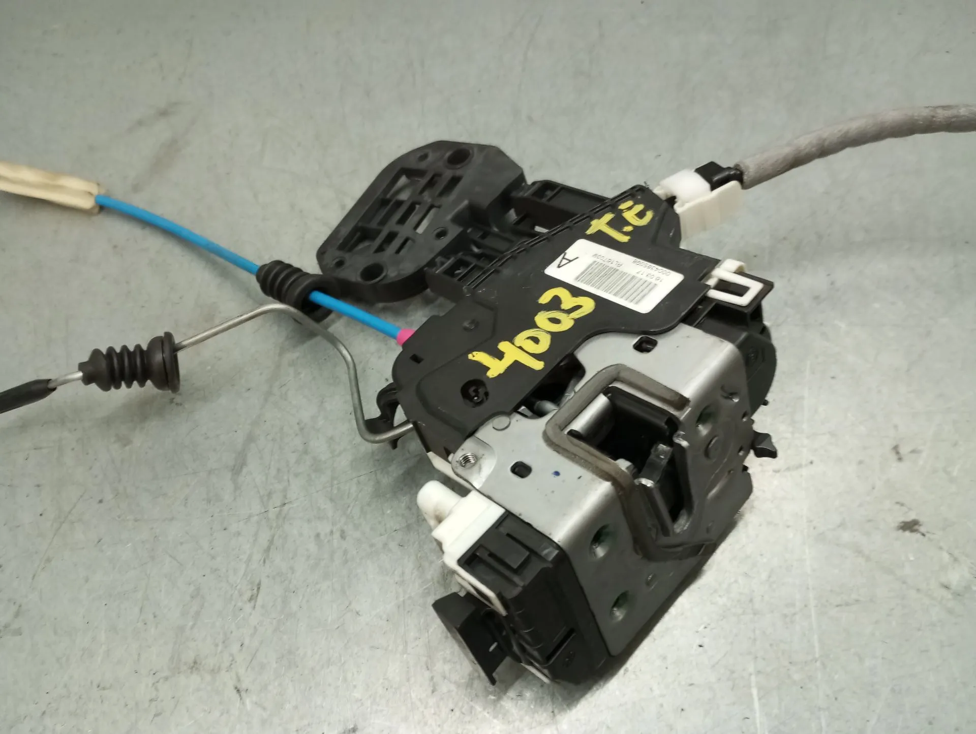 Fechadura / fecho porta trás esquerdo MERCEDES-BENZ Classe A (W176) Imagem-1