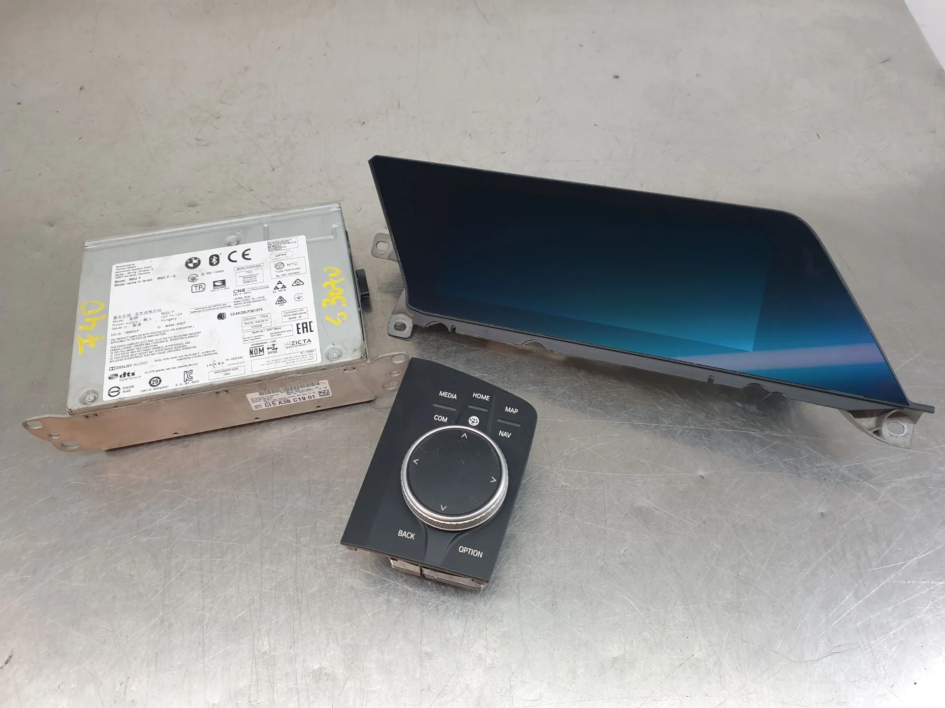 Kit Auto-rádio BMW 1 (F40) Imagem-0