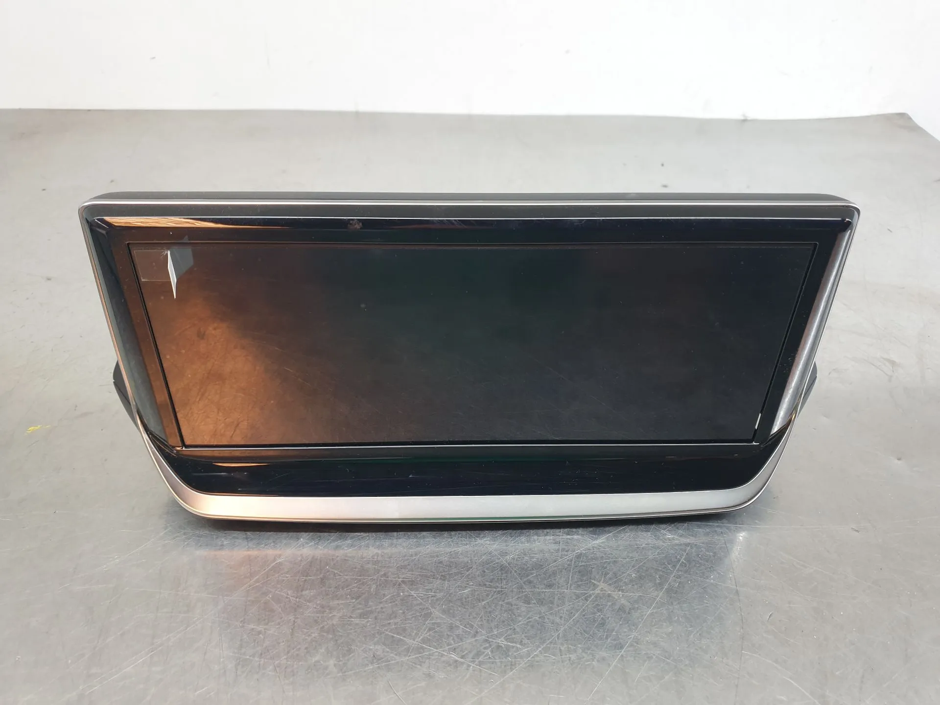 Kit Auto-rádio PEUGEOT 208 II Imagem-2