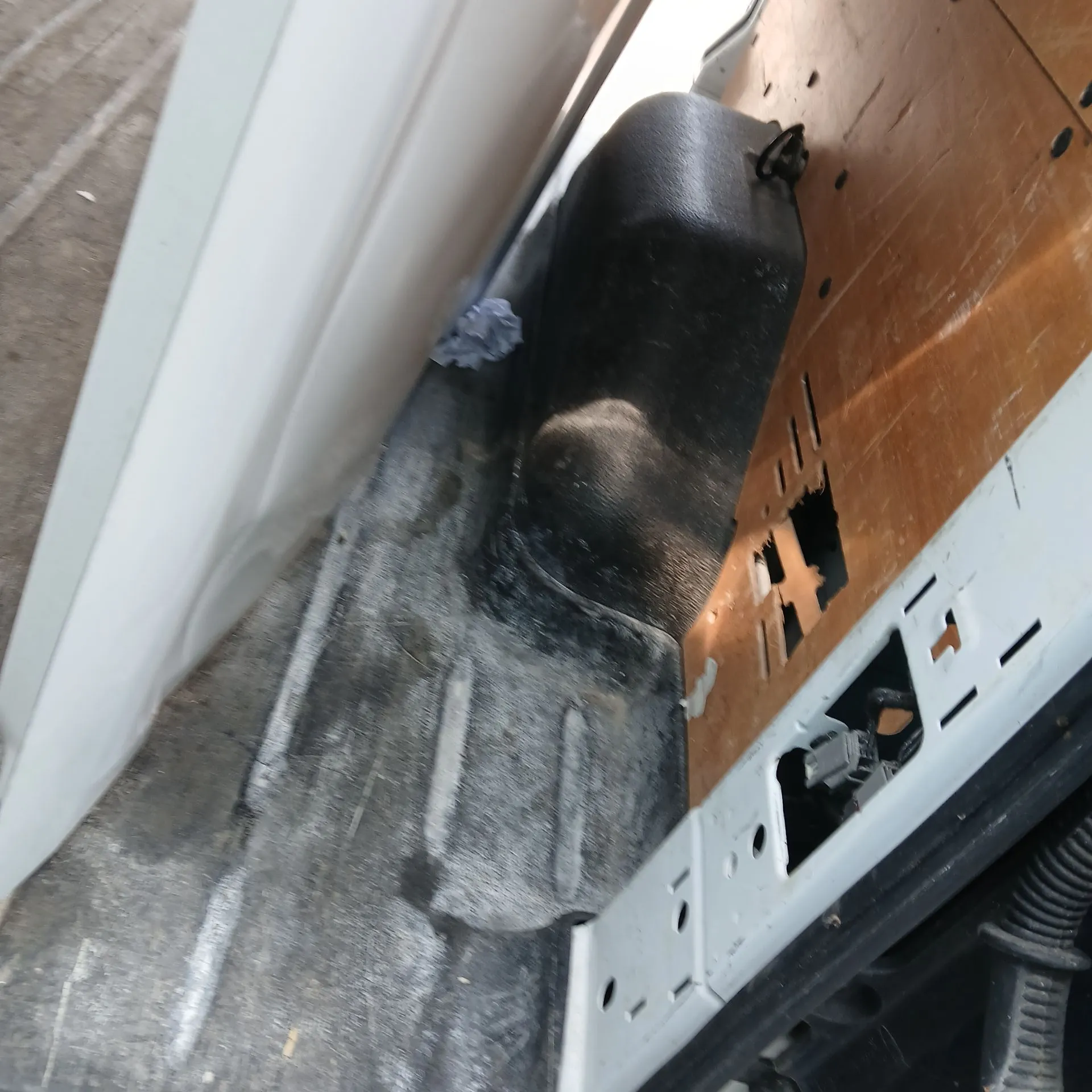 Revêtement inférieur coffre FORD Transit Imagem-2