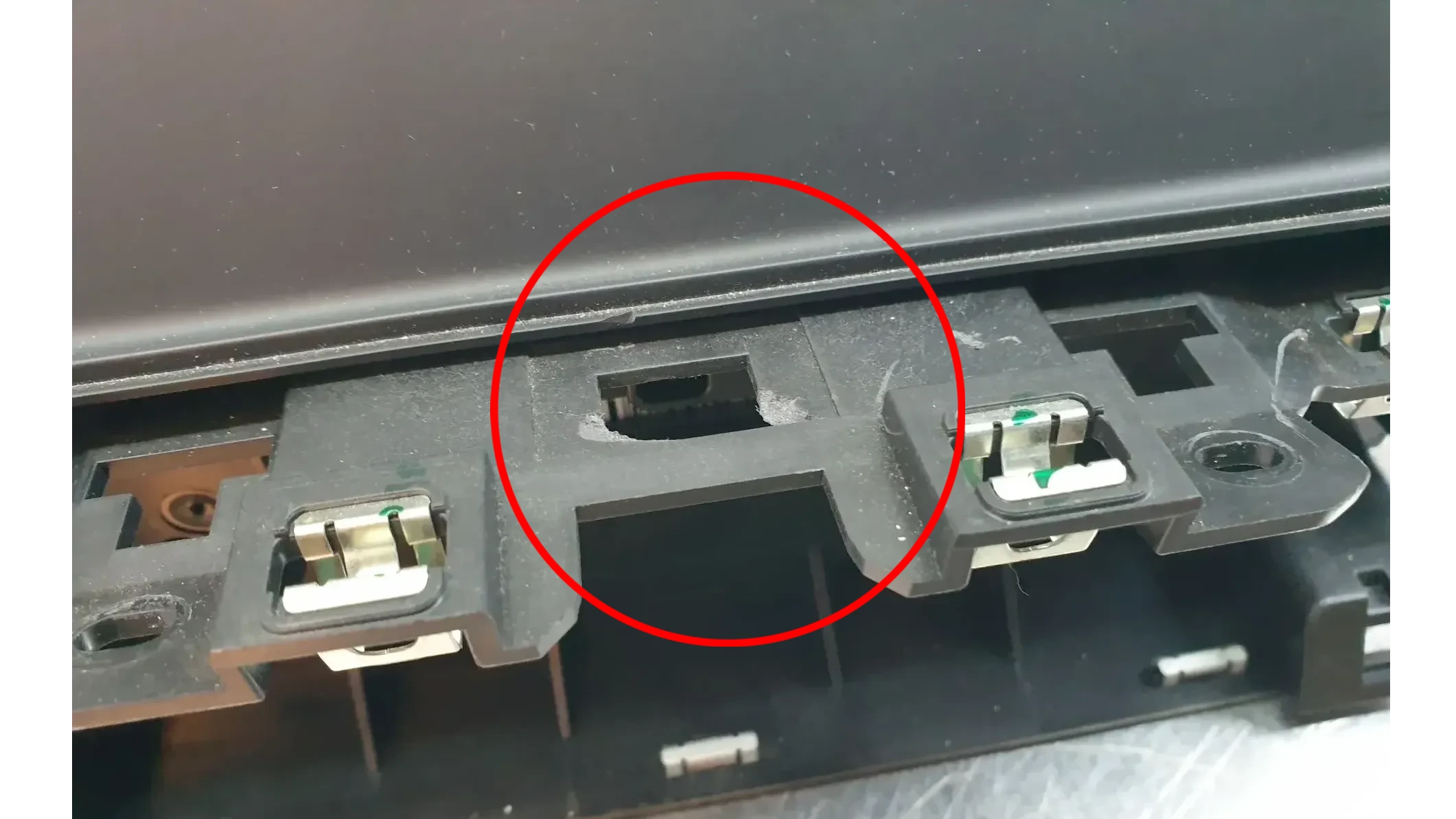 Kit Auto-rádio PEUGEOT 208 II Imagem-10