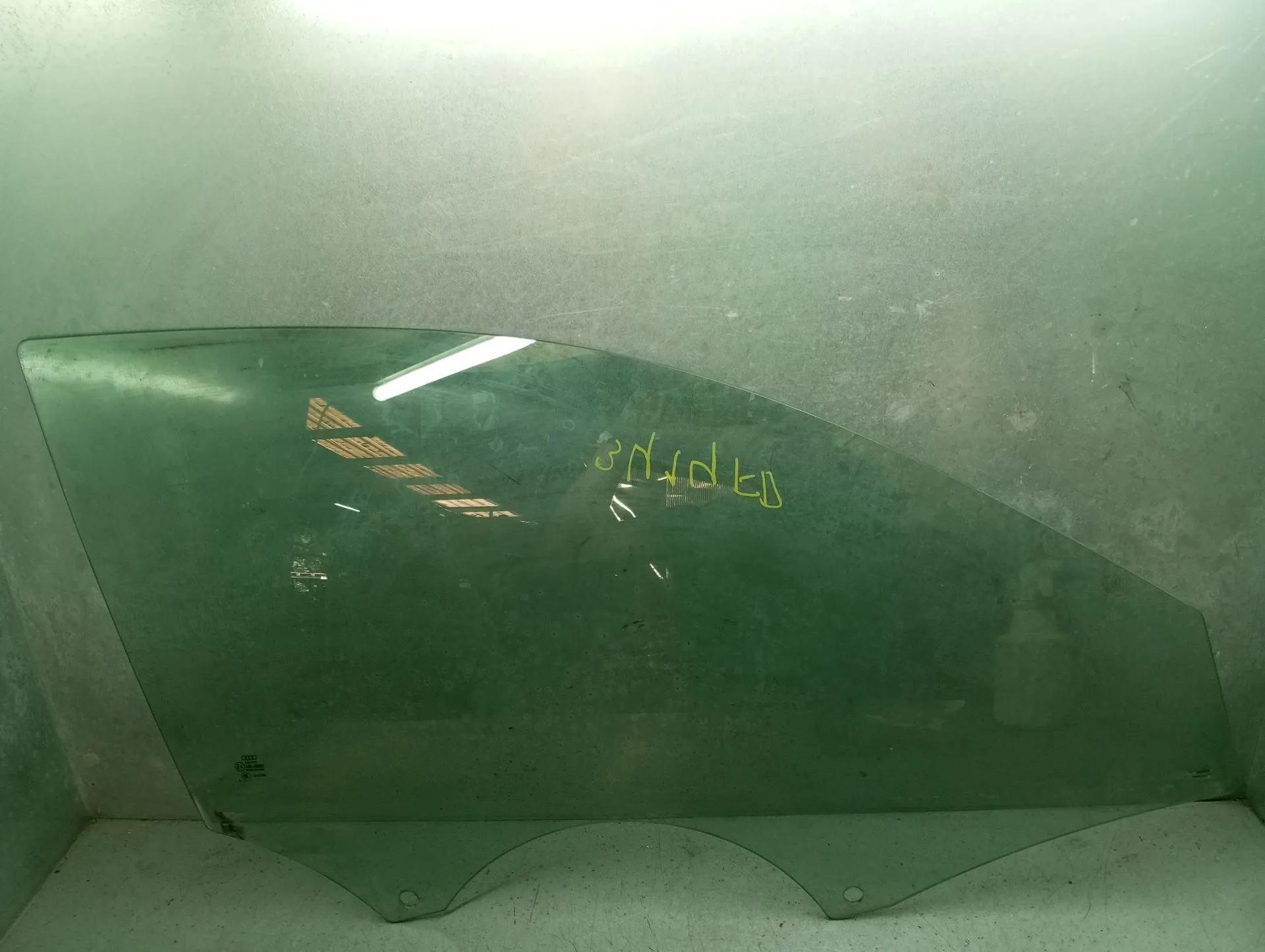 Vidro porta frente direita AUDI A1 Sportback (8XA, 8XF)