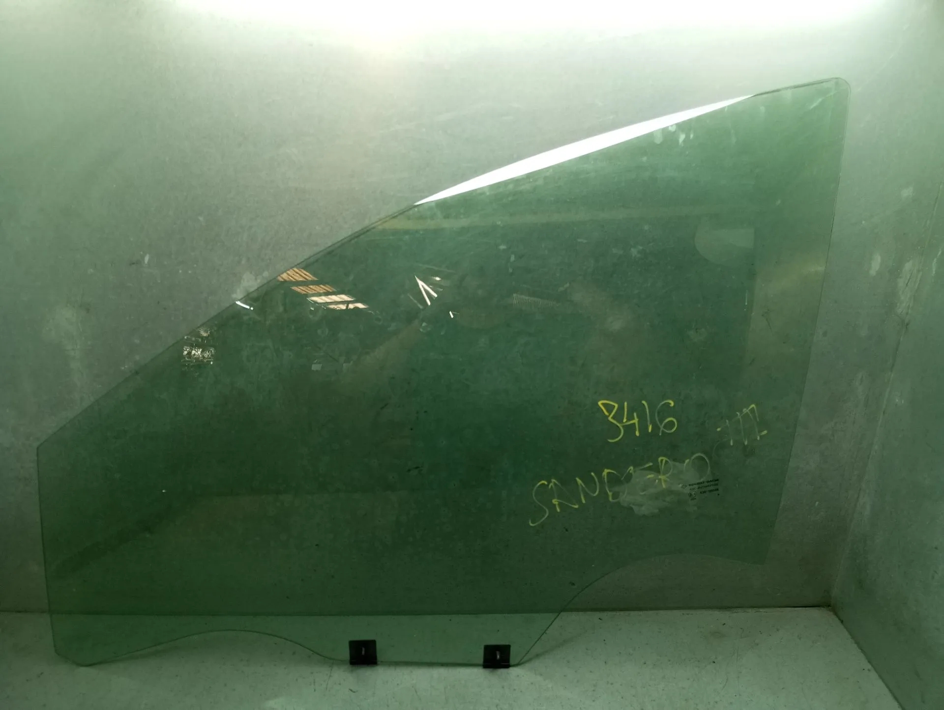 Vidro porta frente esquerda DACIA Sandero III