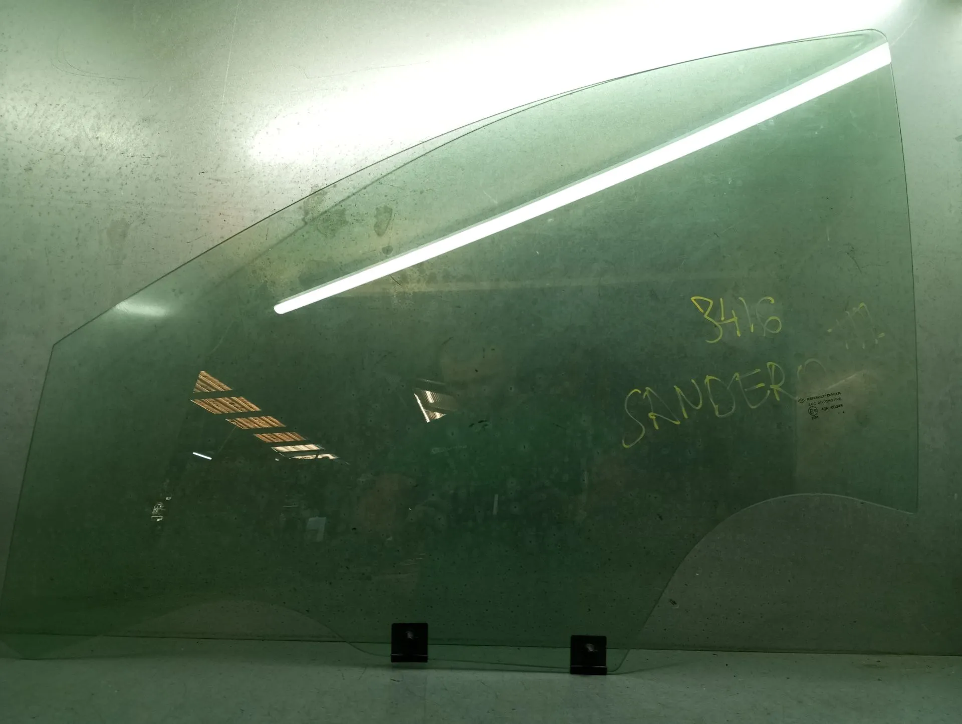 Vidro porta frente esquerda DACIA Sandero III Imagem-1