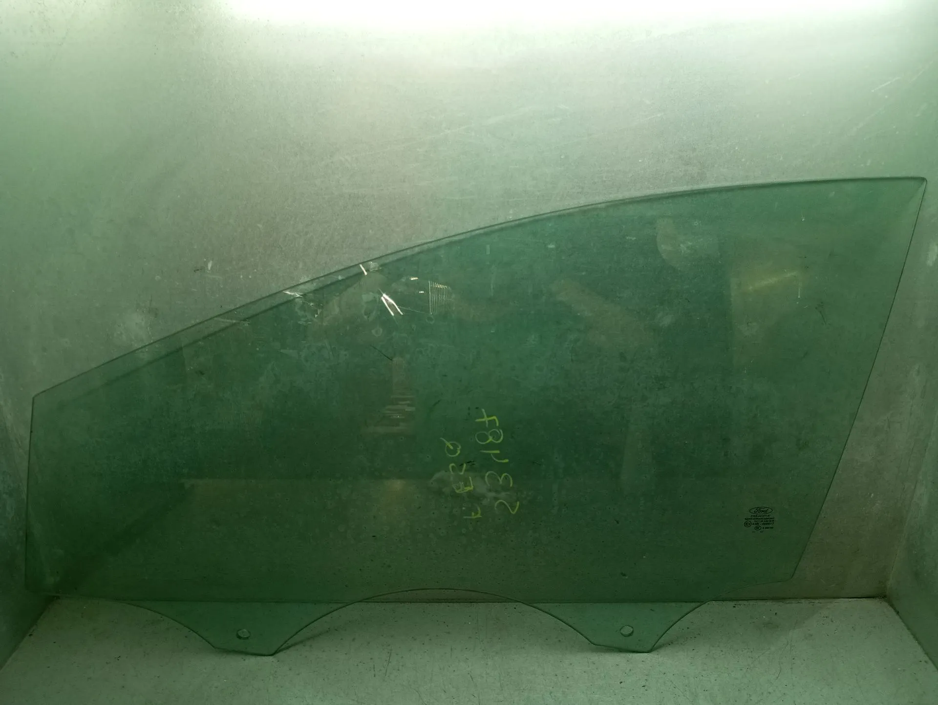 Vitre porte avant gauche FORD Focus III