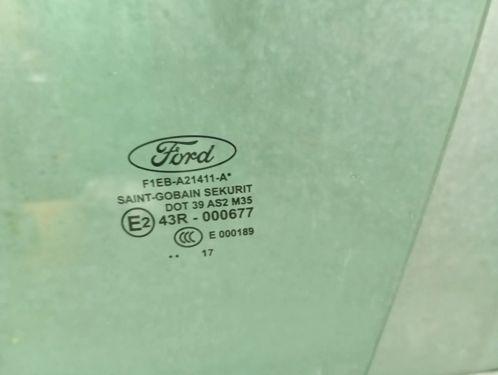 Vitre porte avant gauche FORD Focus III Imagem-2