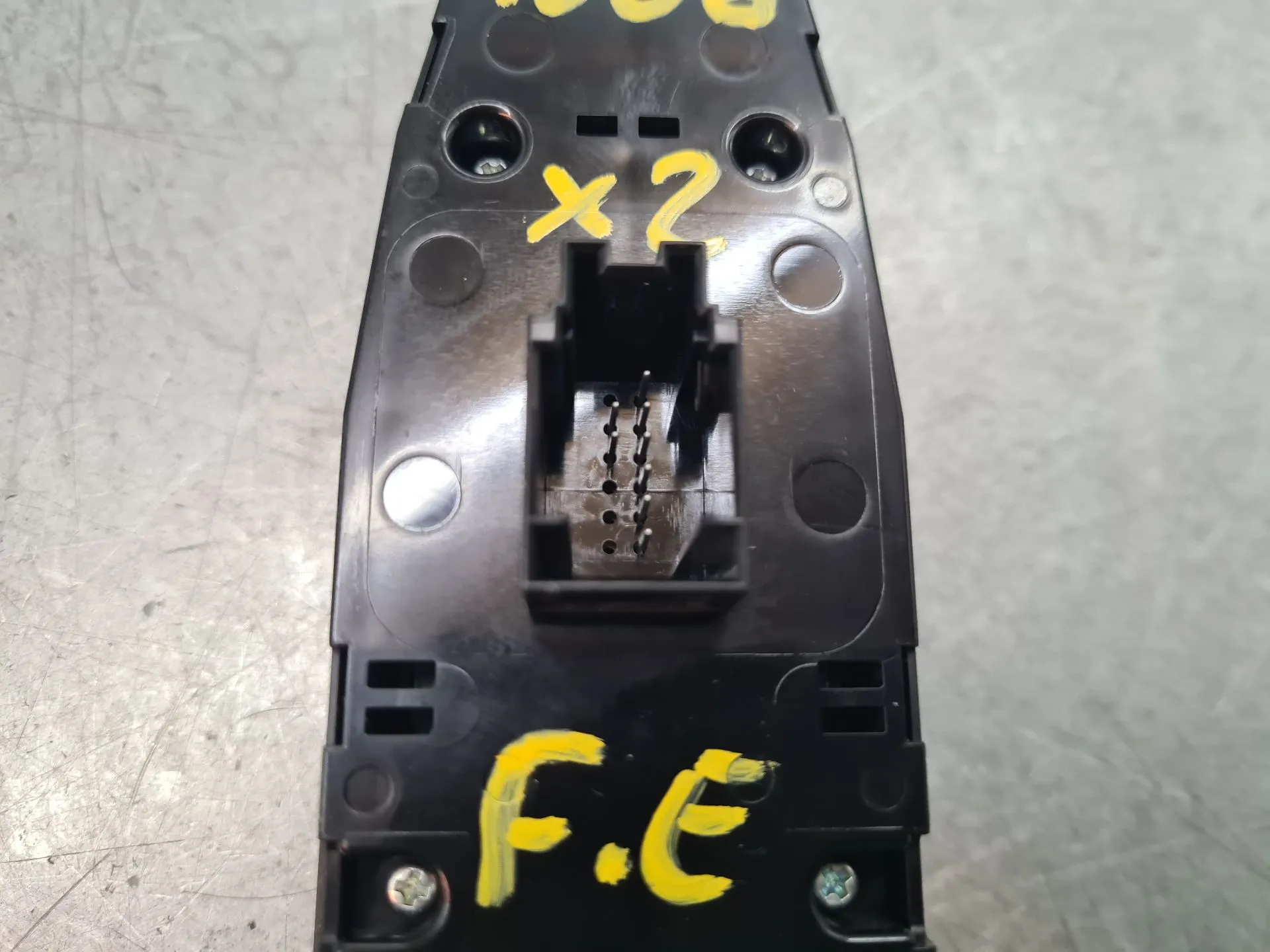 Mando / interruptor elevalunas delantero izquierdo BMW X2 (F39) Imagem-5