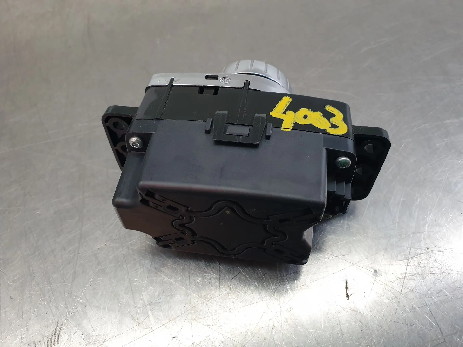 Comando / botão / interruptor multifunções MERCEDES-BENZ Classe A (W176) Imagem-2