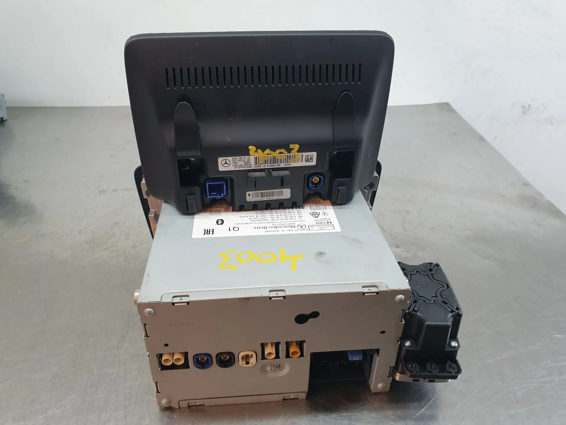 Kit Auto-rádio MERCEDES-BENZ Classe A (W176) Imagem-1