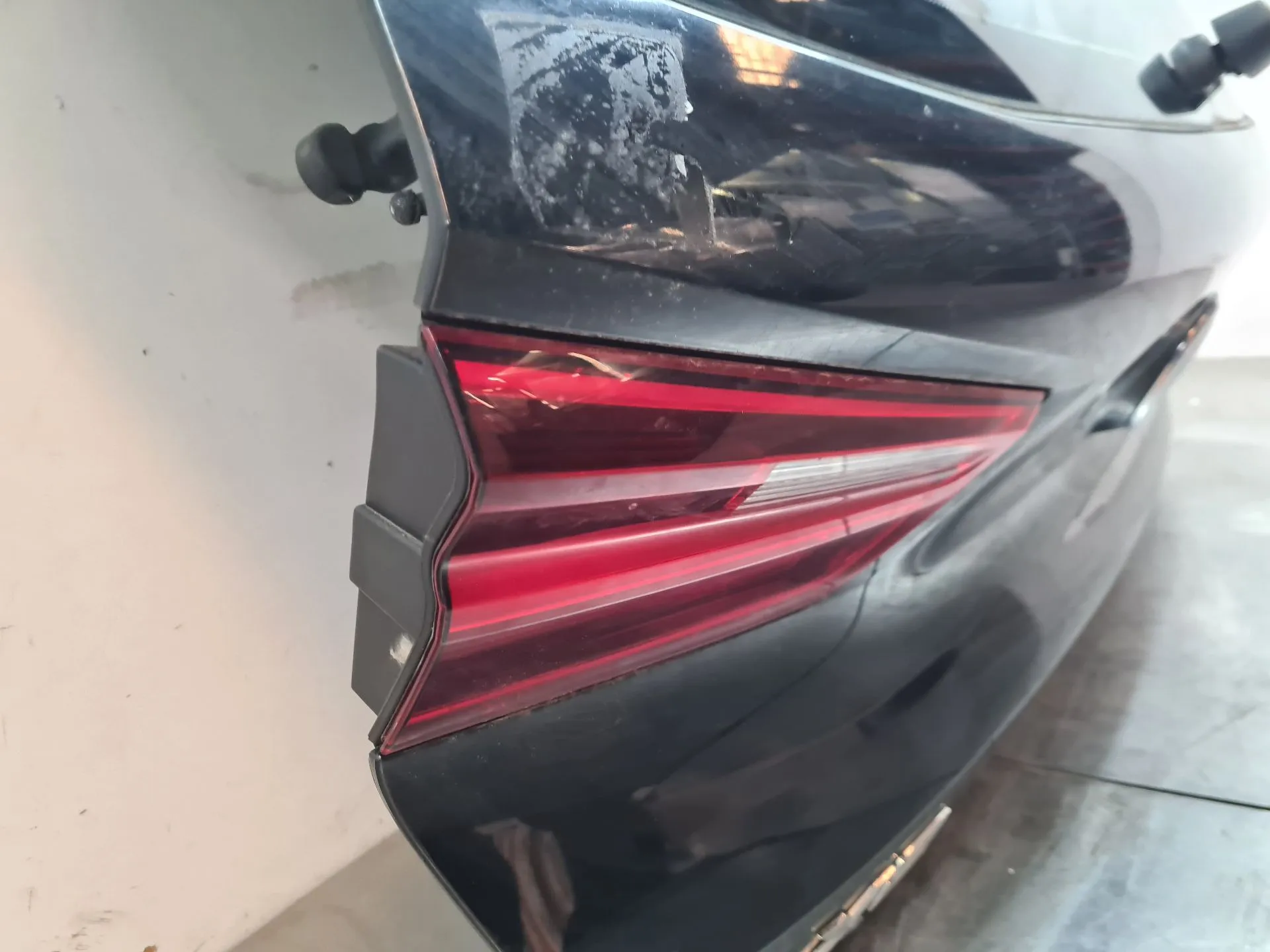 Left Tailgate light  BMW X2 (F39) Imagem-2