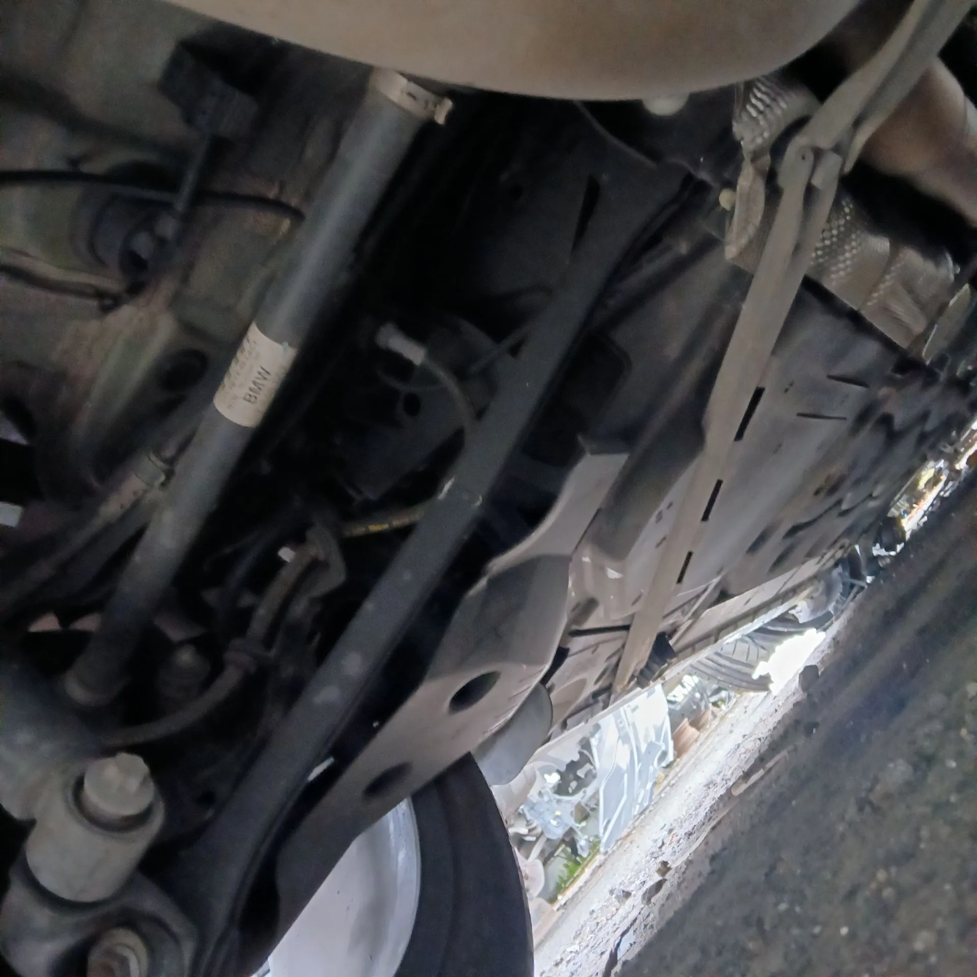 Braço de suspensão trás esquerdo BMW X2 (F39)