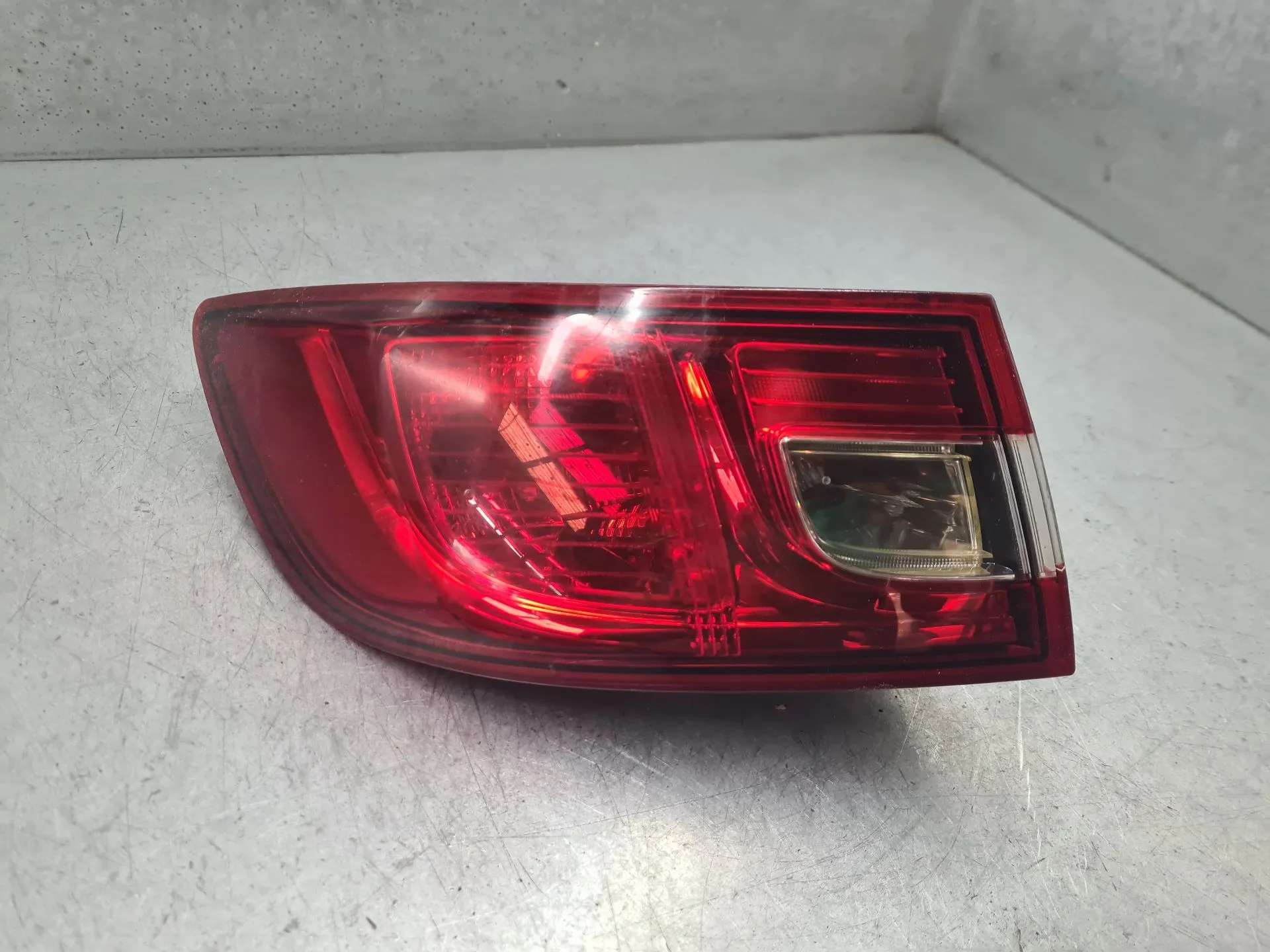Left Tail light RENAULT Clio IV (BH_)