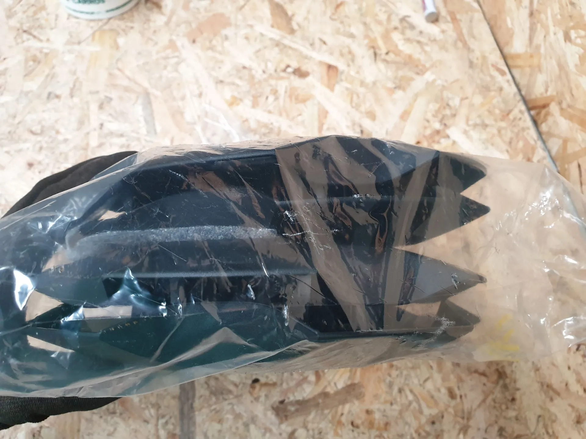 Conjunto Centros / Tampos de Jante RENAULT Trafic III (FG_) Imagem-3