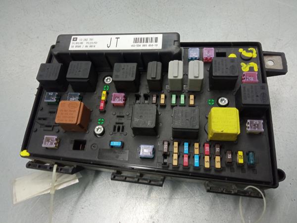 Caixa fusíveis / SAM / BSI OPEL Astra H Hatchback (L48)