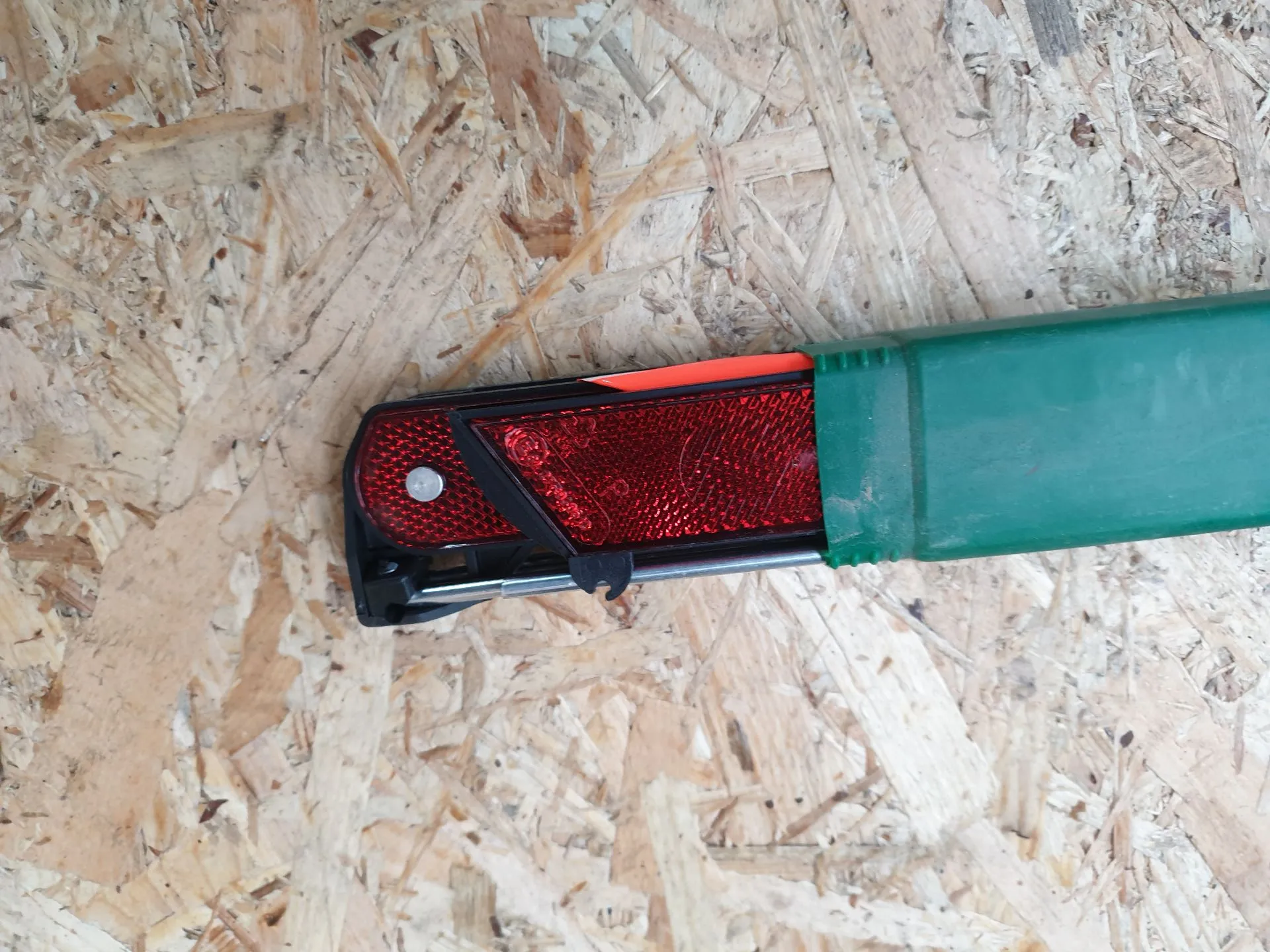 Triângulo de sinalização NISSAN NV300 Combi (X82) Imagem-1