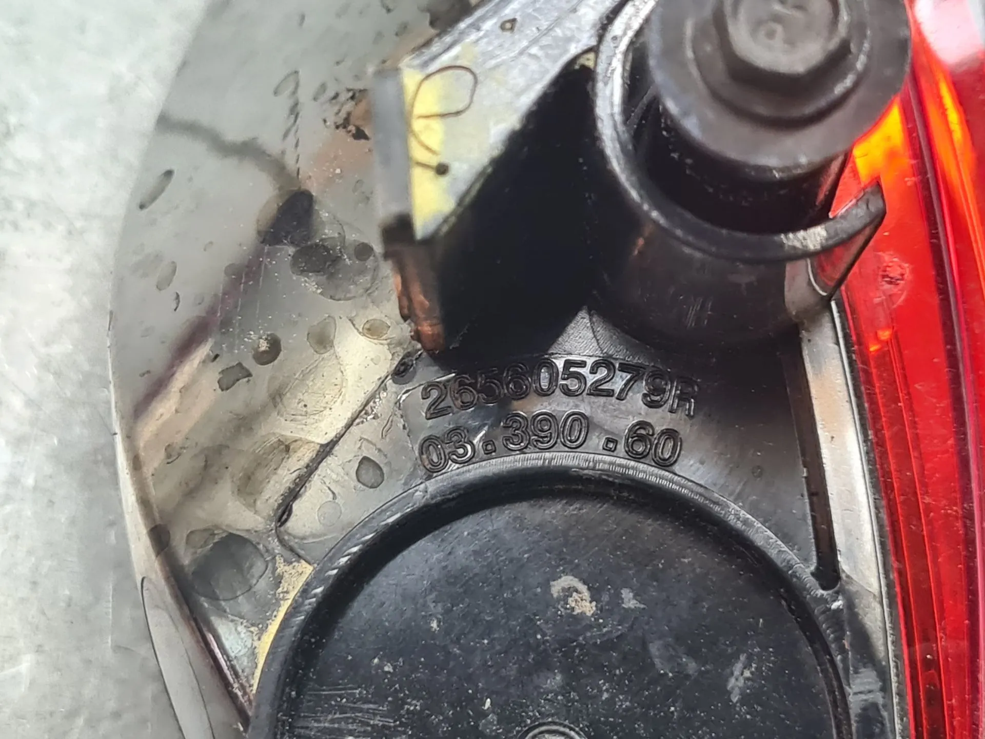 Feu antibrouillard Arrière Droite DACIA Sandero III Imagem-3