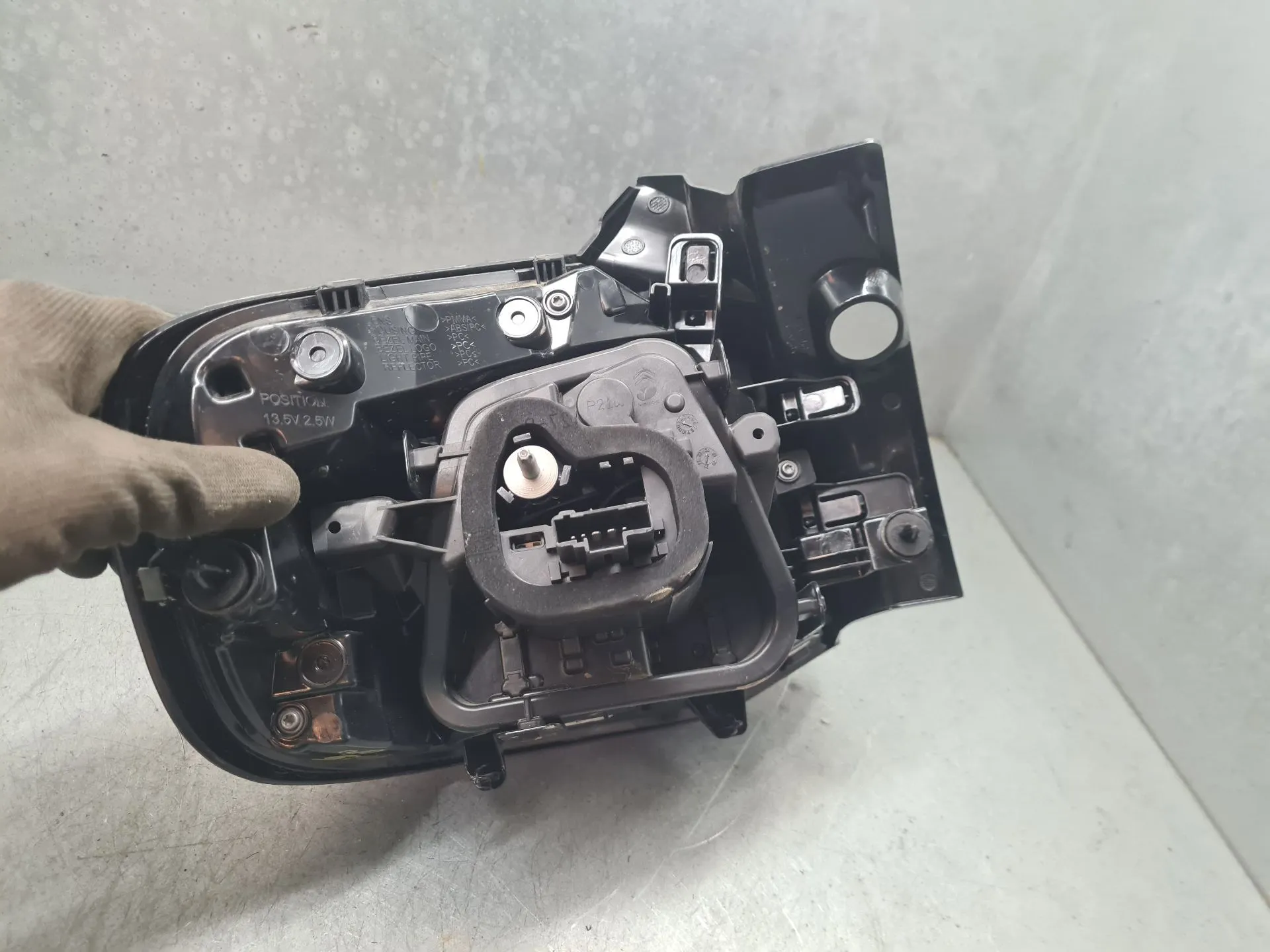 Right Tail light CITROËN C4 III Imagem-3