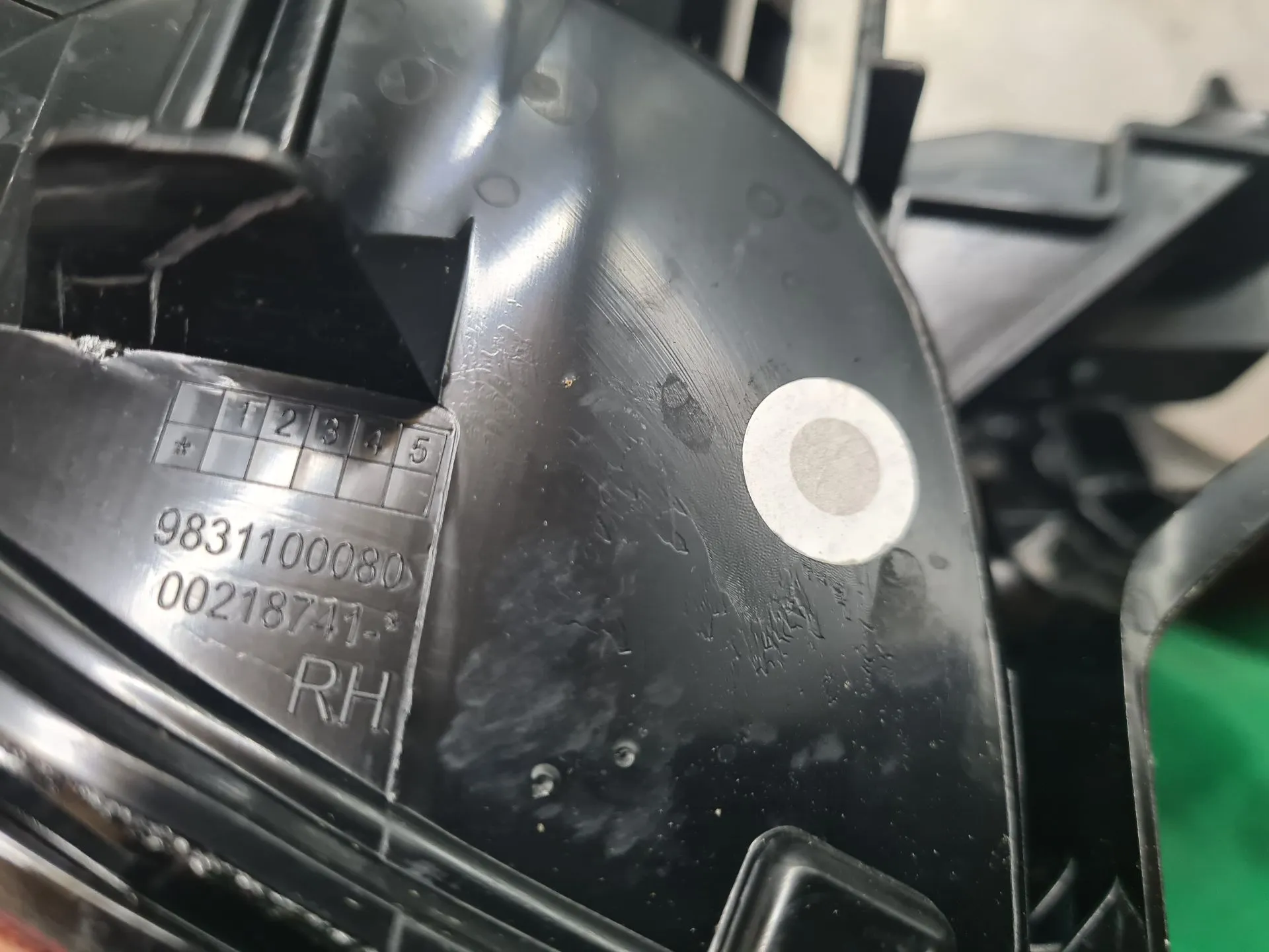 Right Tail light CITROËN C4 III Imagem-6