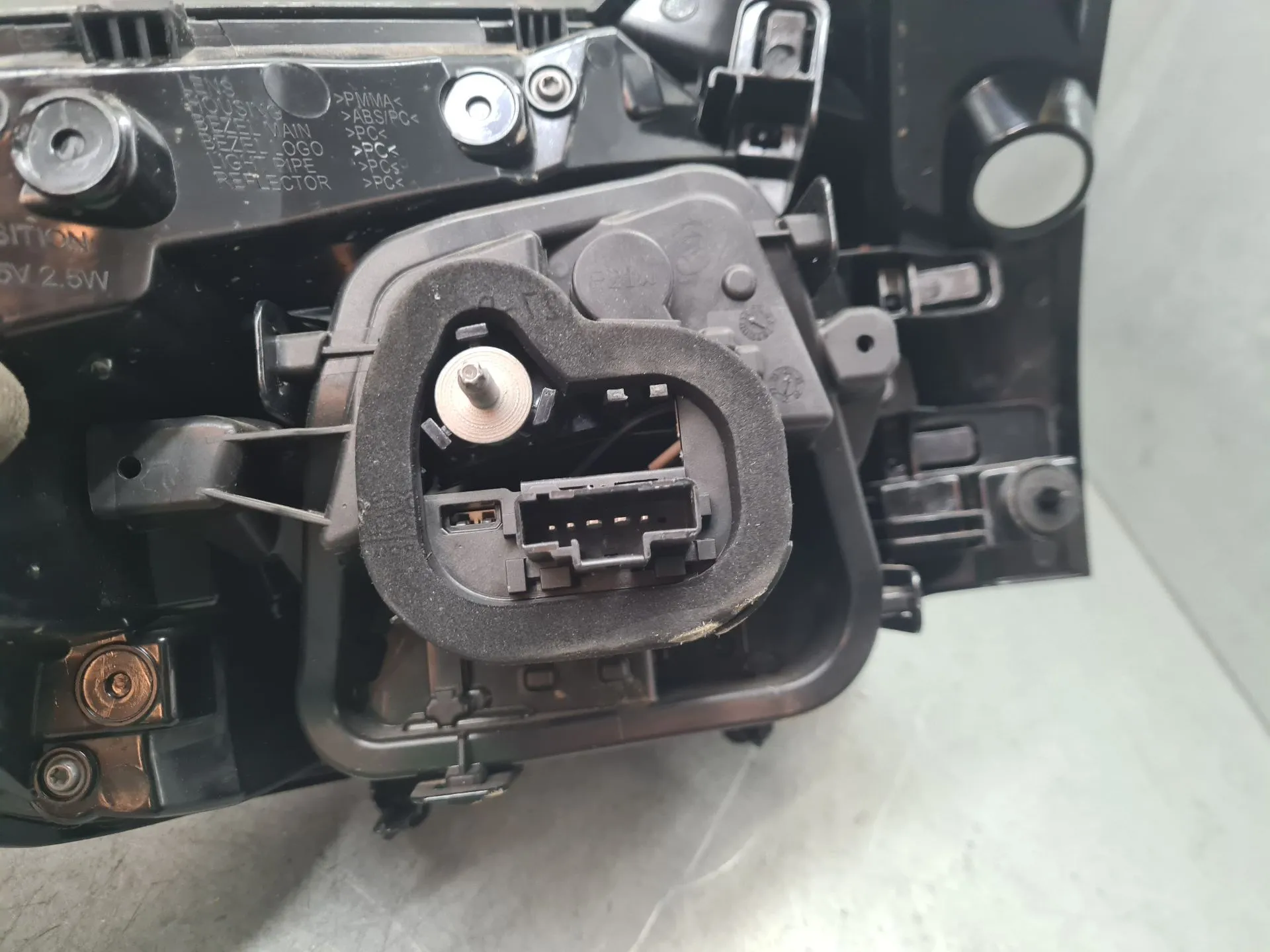 Right Tail light CITROËN C4 III Imagem-4