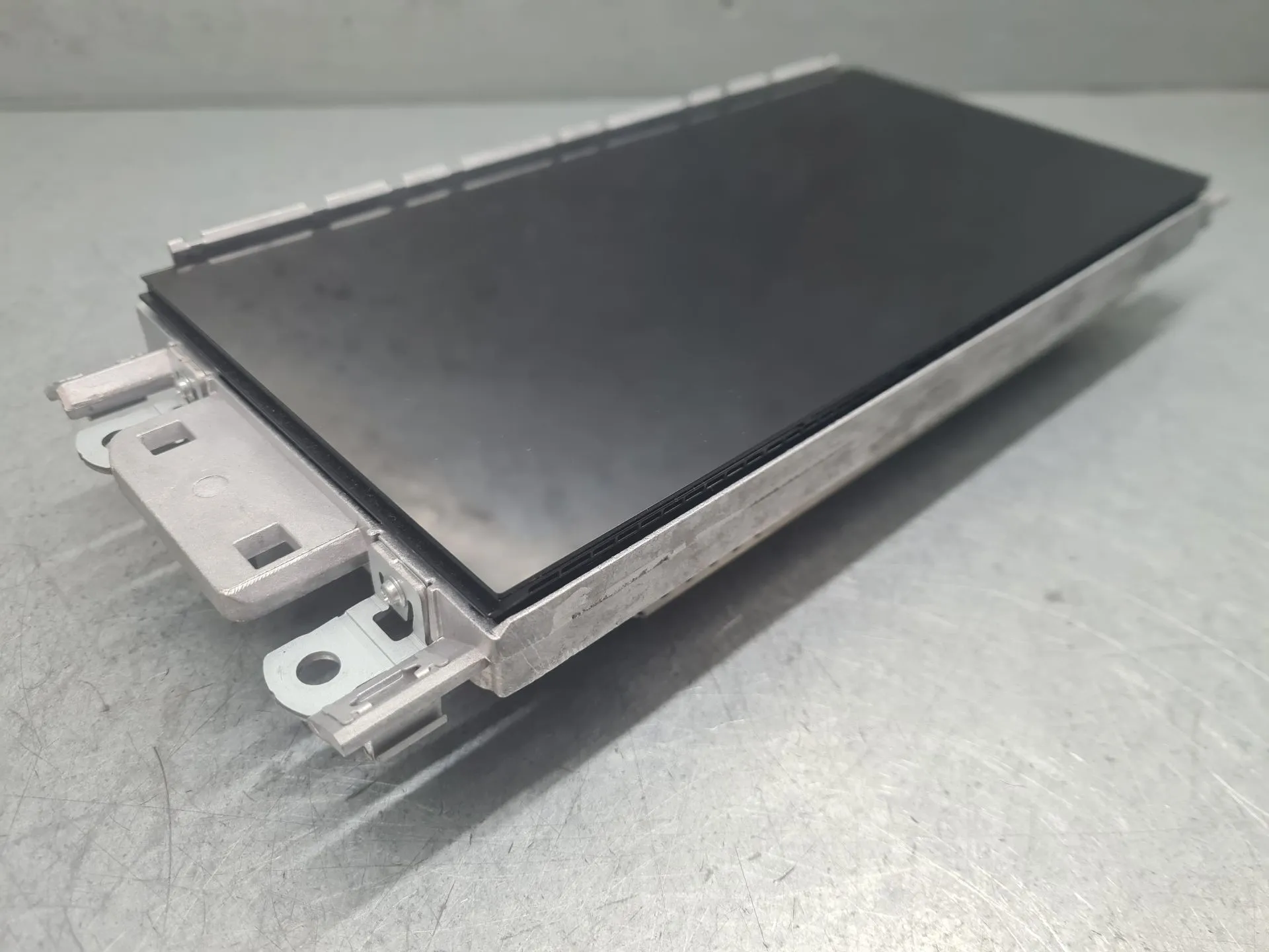 Display / ecrã de informações AUDI A3 Sportback (8YA) Imagem-2