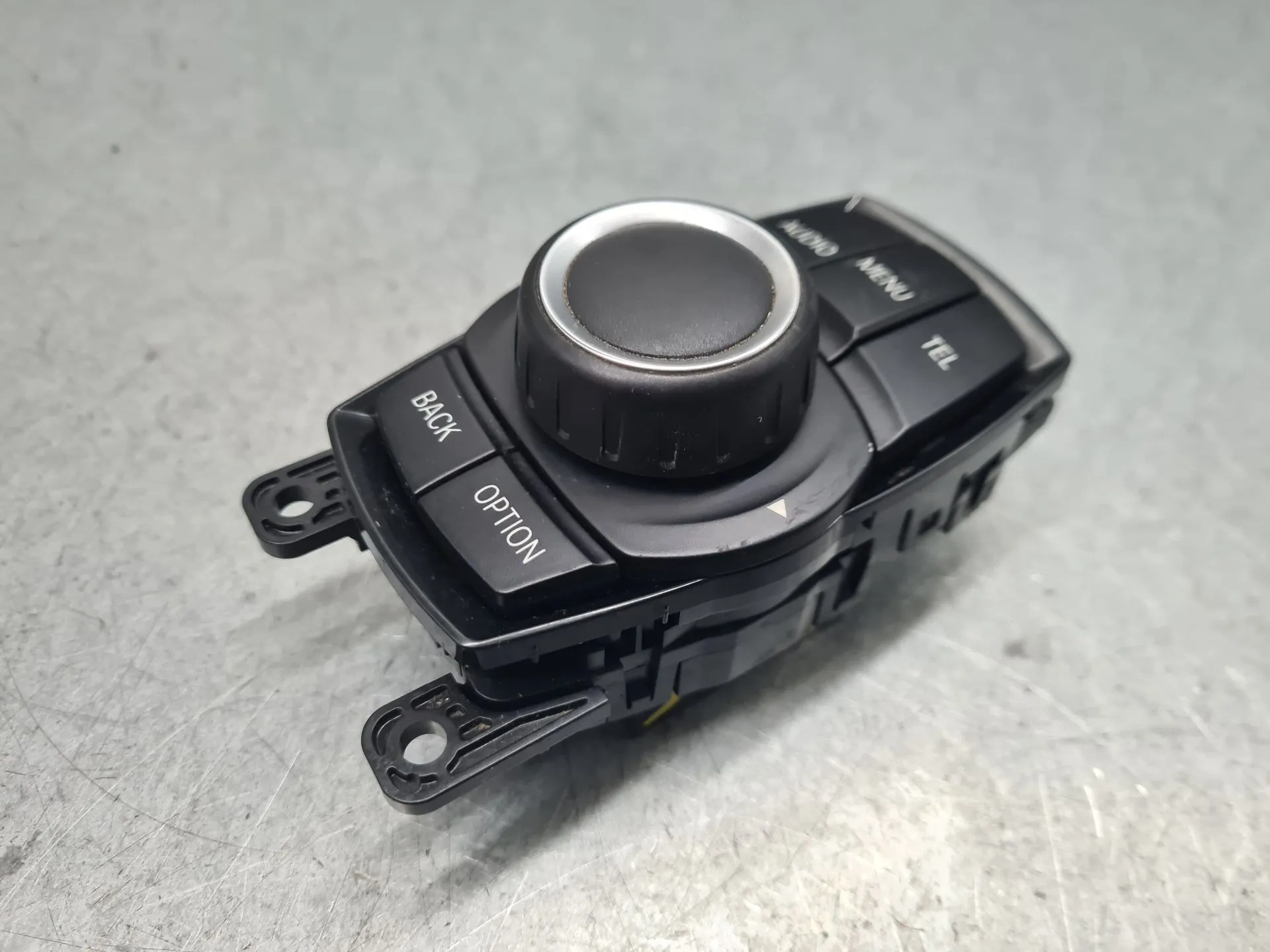 Comando / botão / interruptor multifunções BMW 1 (F20)