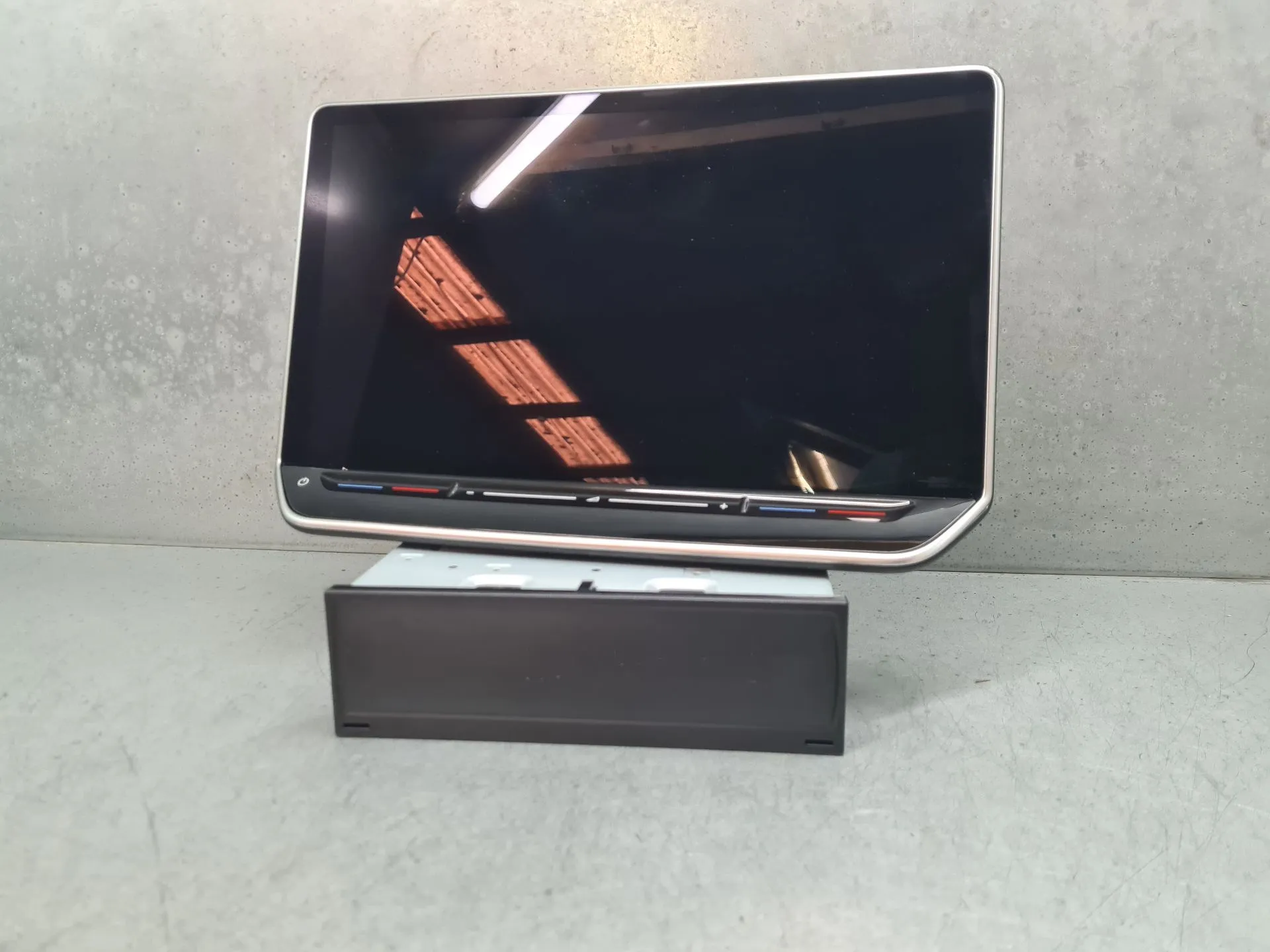 Kit Auto-rádio VOLKSWAGEN Golf VIII Variant (CG5) Imagem-0