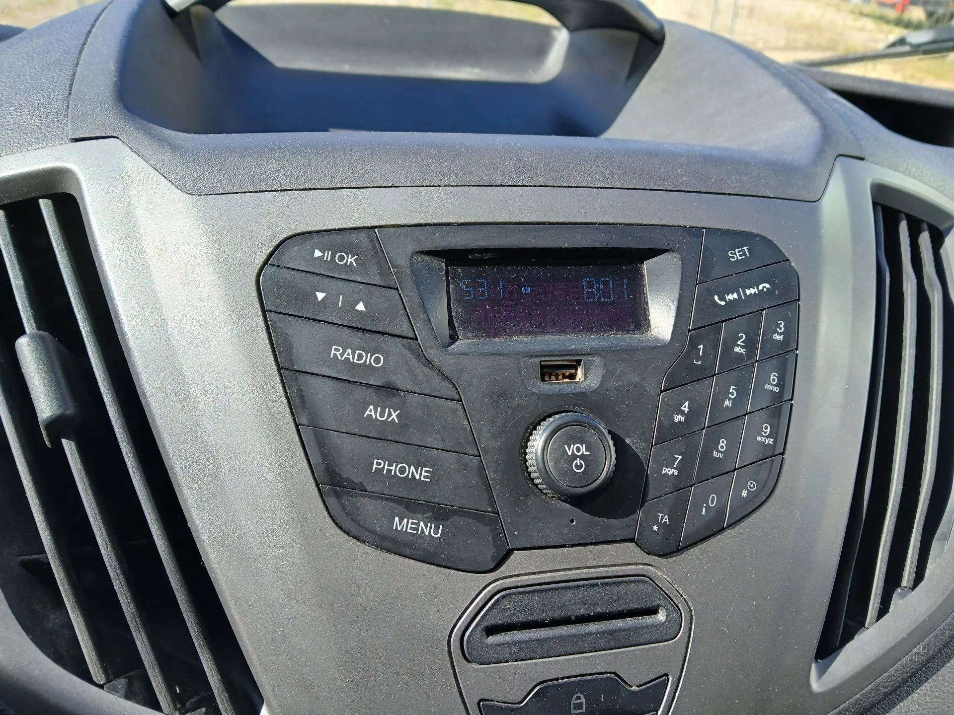 Rádio / auto-rádio FORD Transit