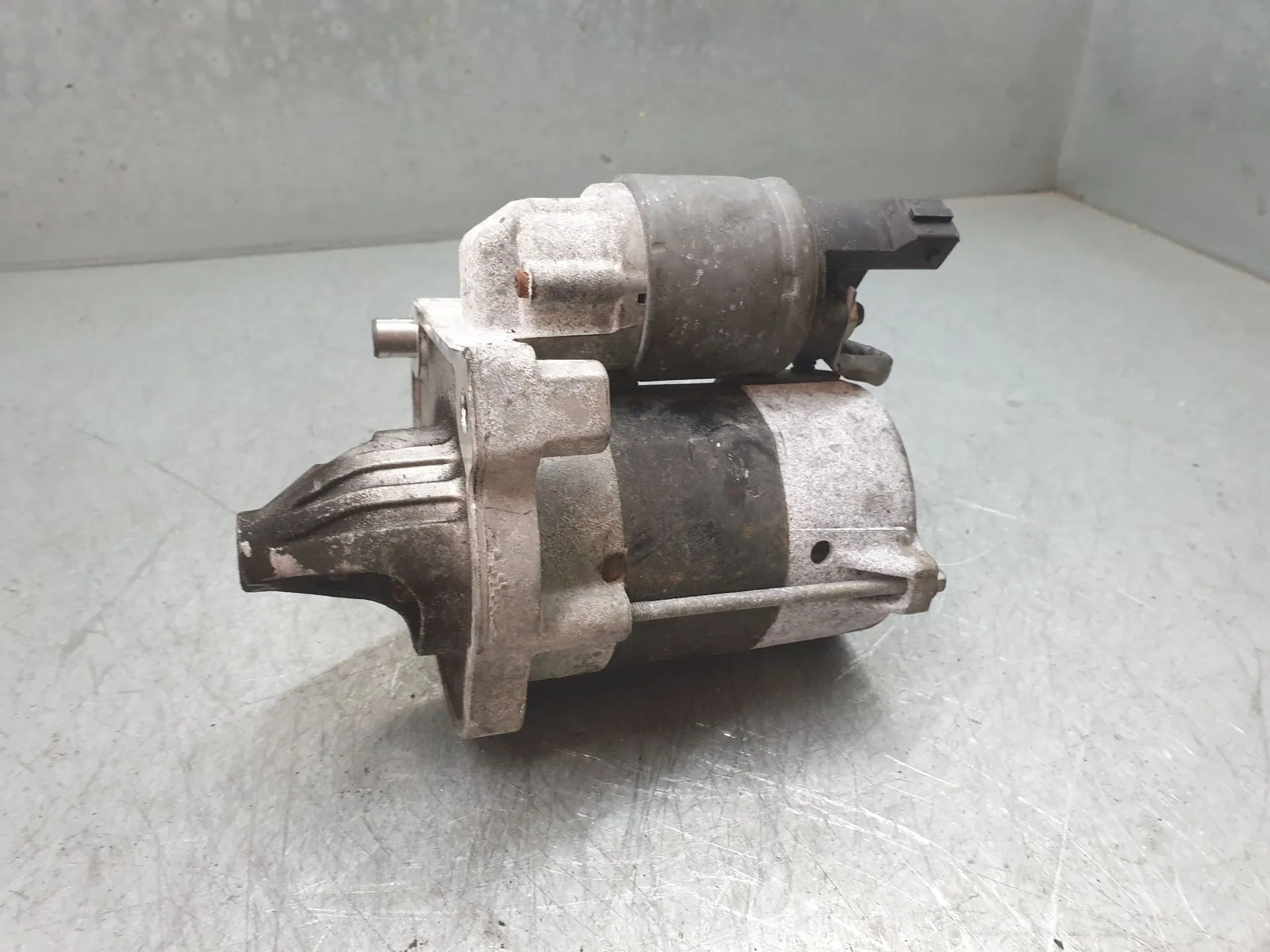 Motor de arranque PEUGEOT 208 II Imagem-1