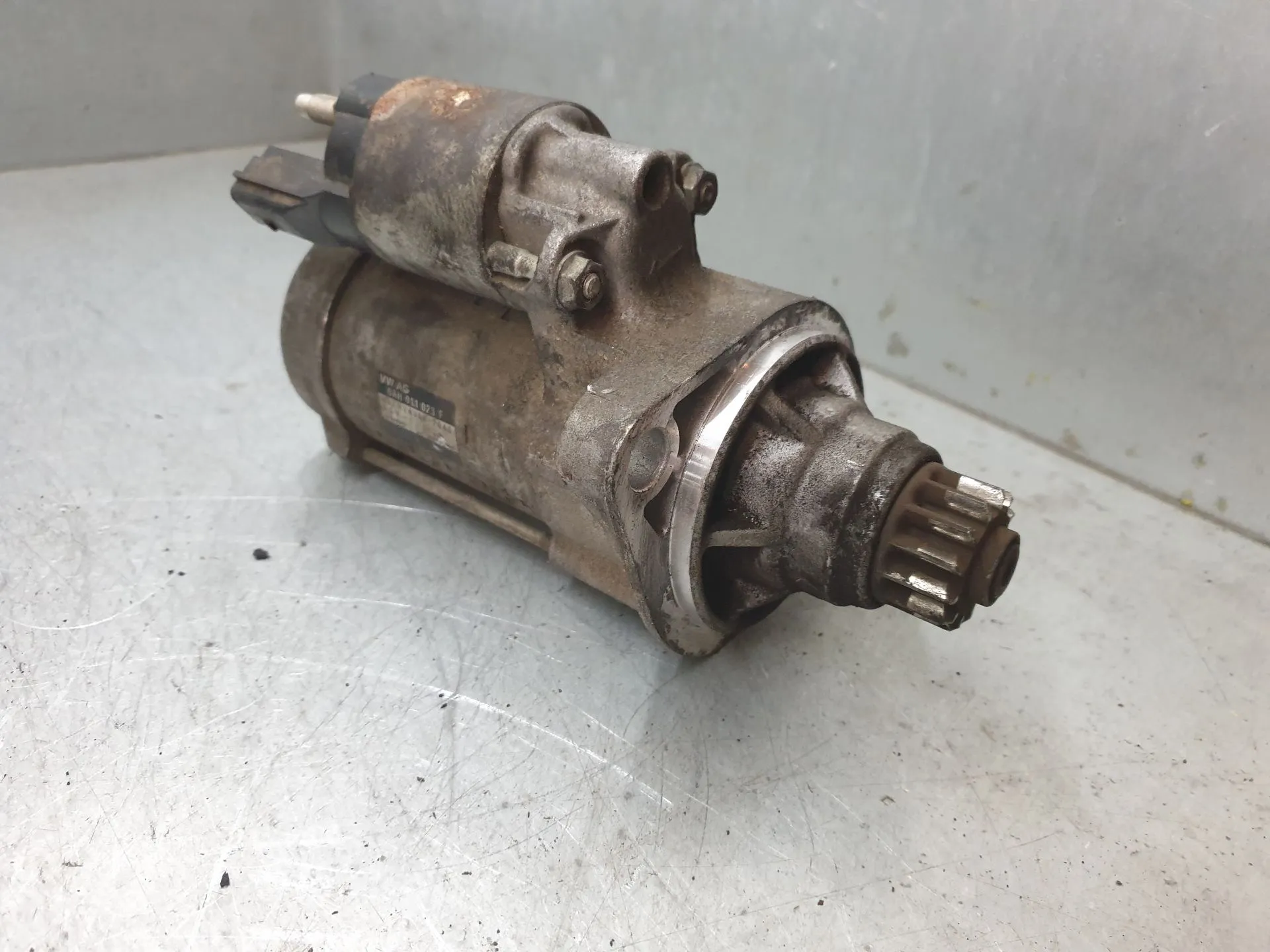 Motor de arranque VOLKSWAGEN Golf VI (5K1) Imagem-1