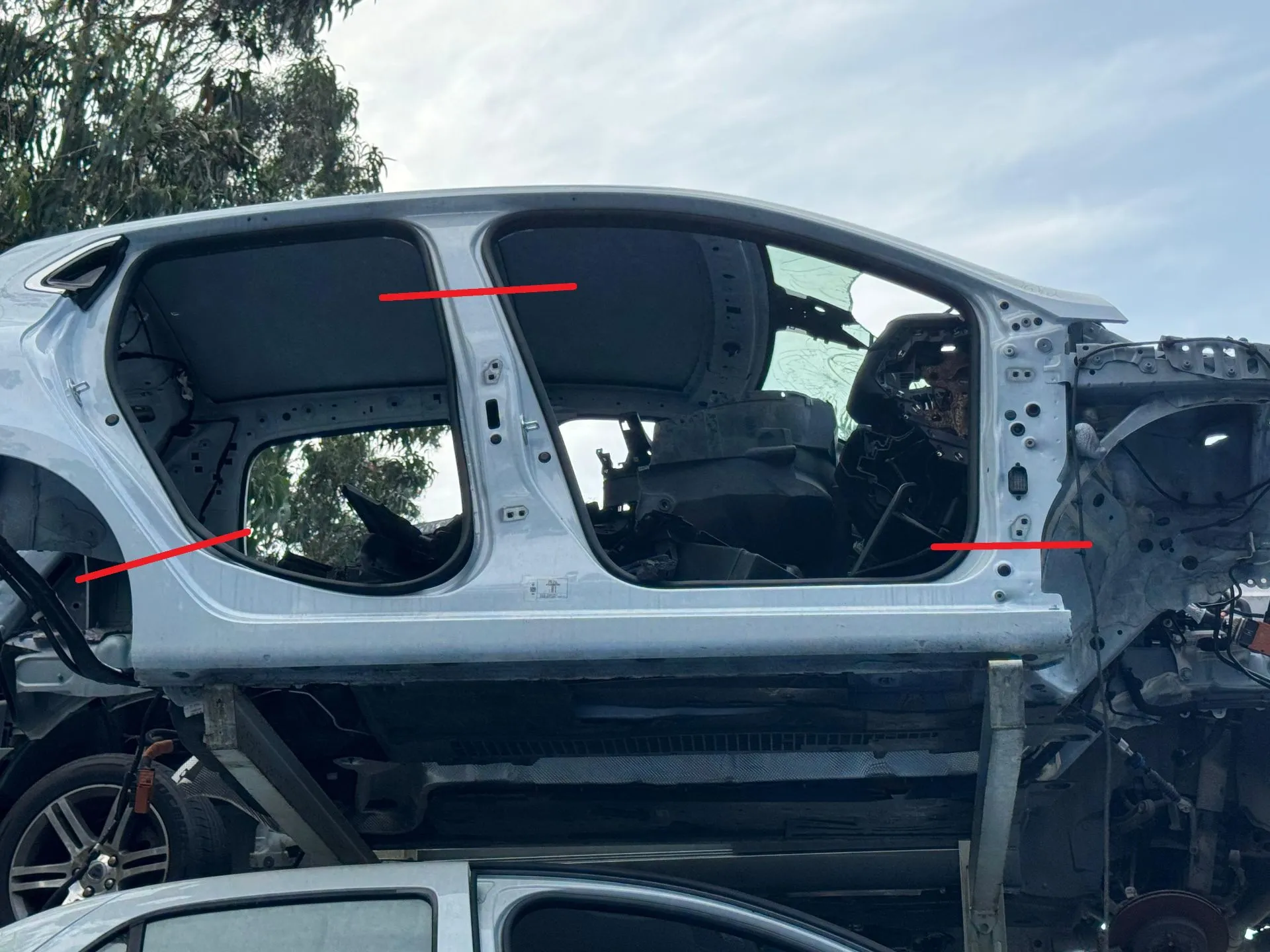 Embaladeira direita em chapa RENAULT Clio V (BF_)